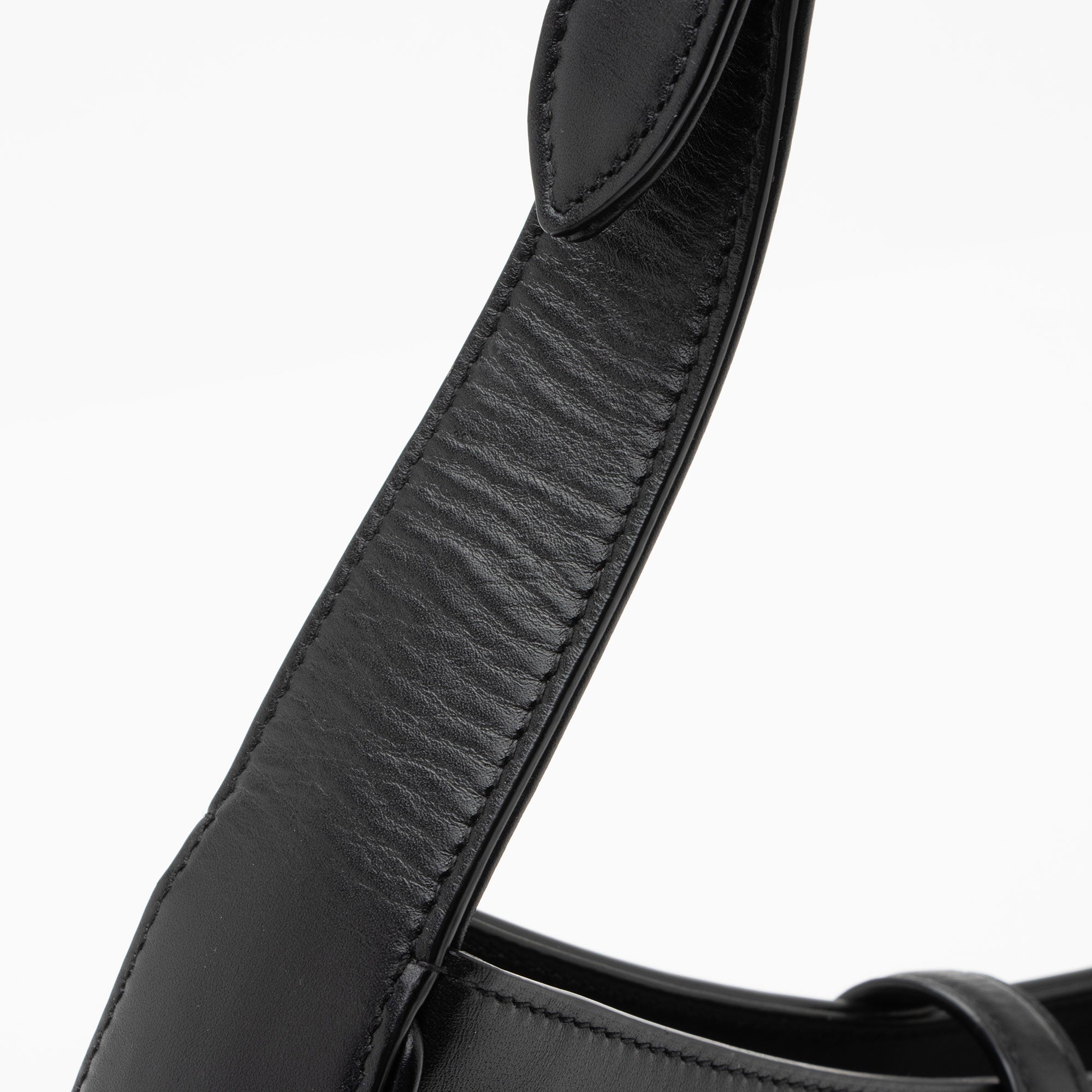 Saint Laurent Smooth Calfskin Monogram Le 5 A 7 Hobo (SHF-X5WO2I)