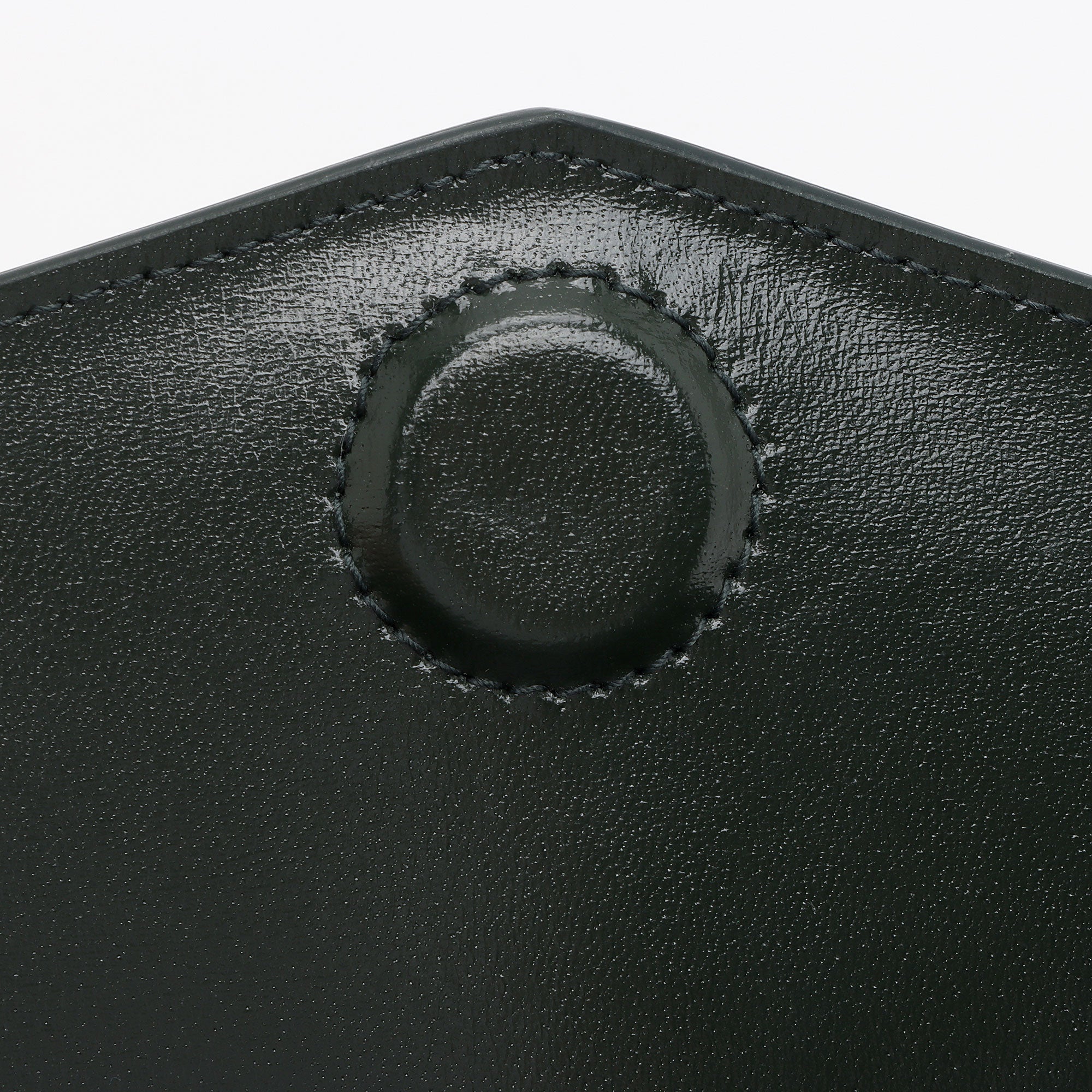 Saint Laurent Smooth Calfskin Monogram Uptown Clutch (SHF-HaidnQ)