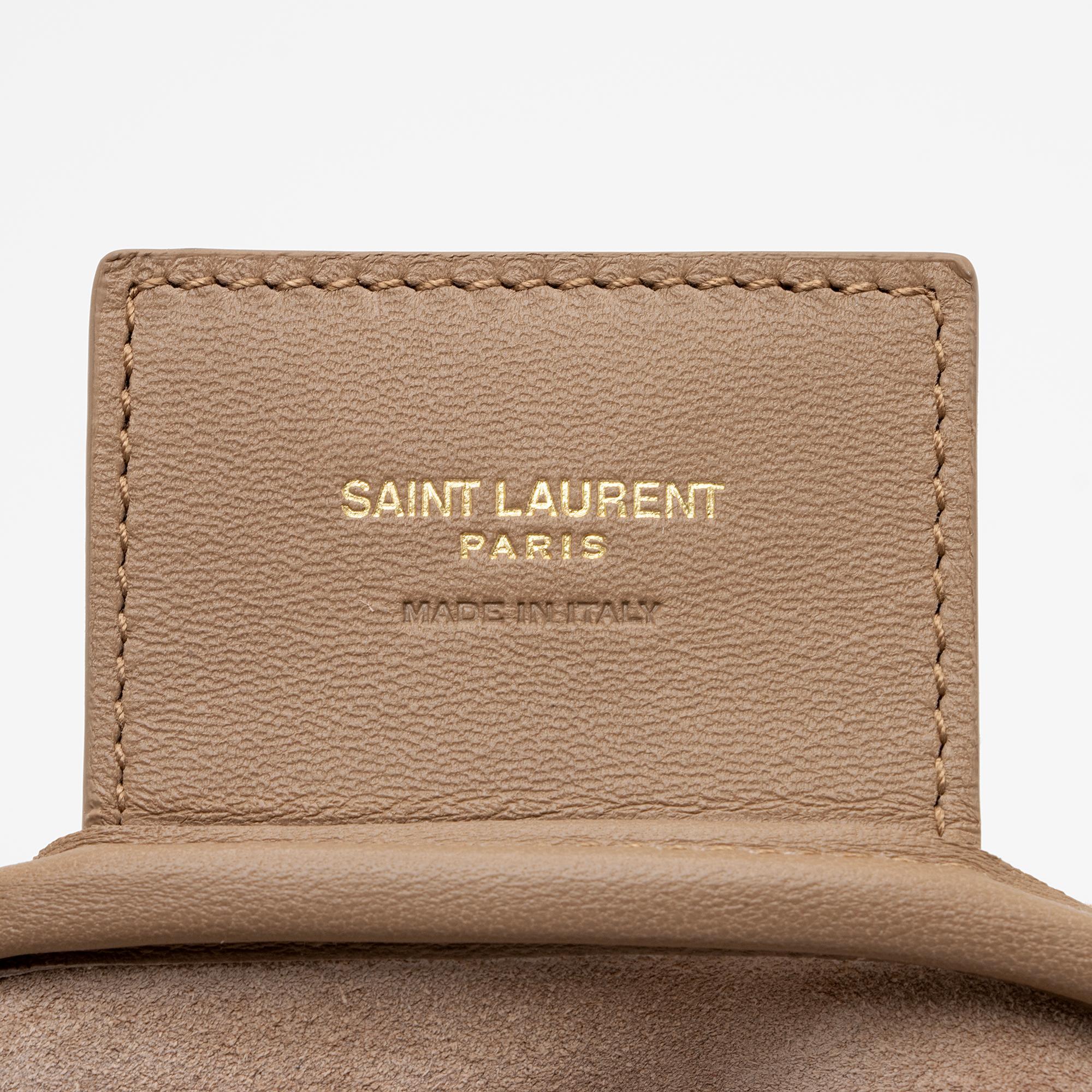 Saint Laurent Smooth Calfskin Paris VII Flat Medium Hobo (SHF-cypHQU)