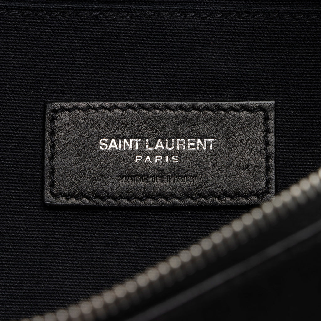 Saint Laurent Soft Calfskin Logo Classic Zipped Crossbody Belt Bag (SHF-518wkT)
