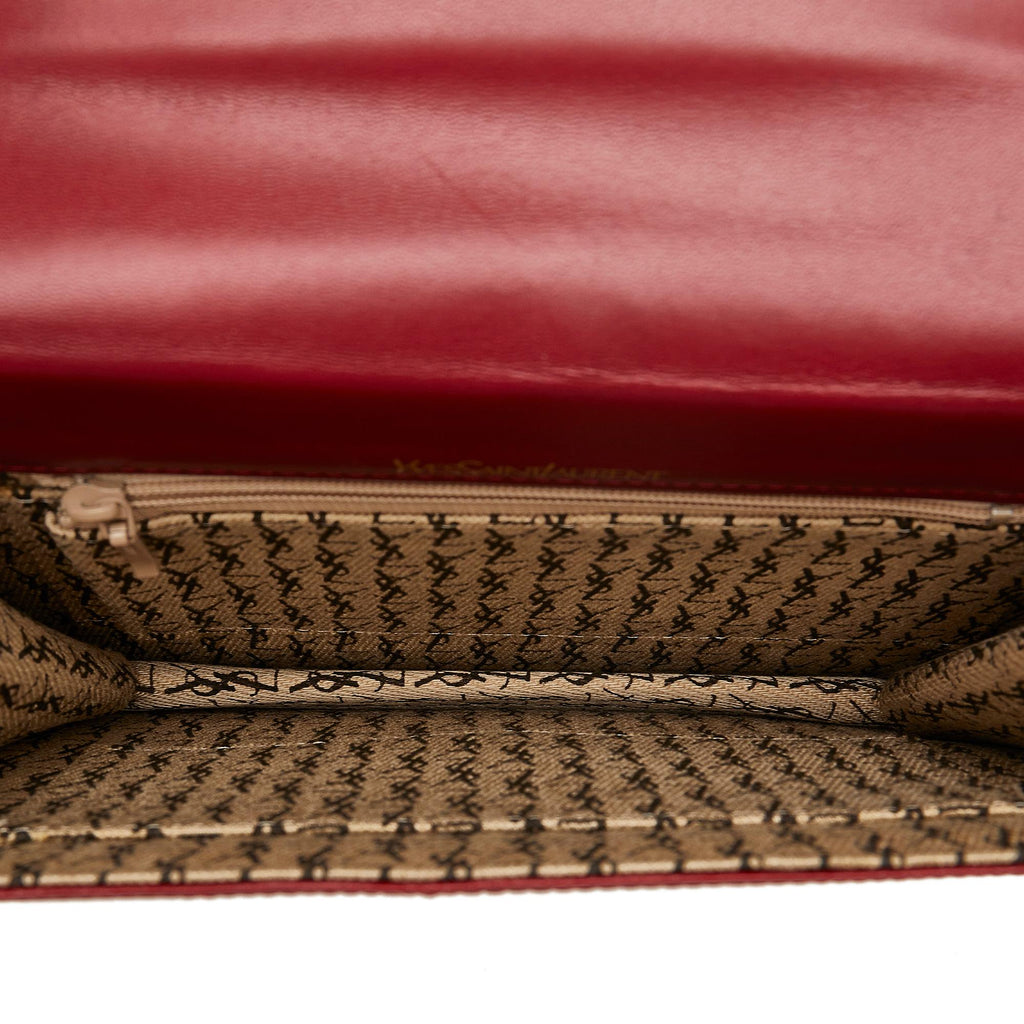 Saint Laurent Studded Leather Clutch Bag (SHG-ptOwqf)