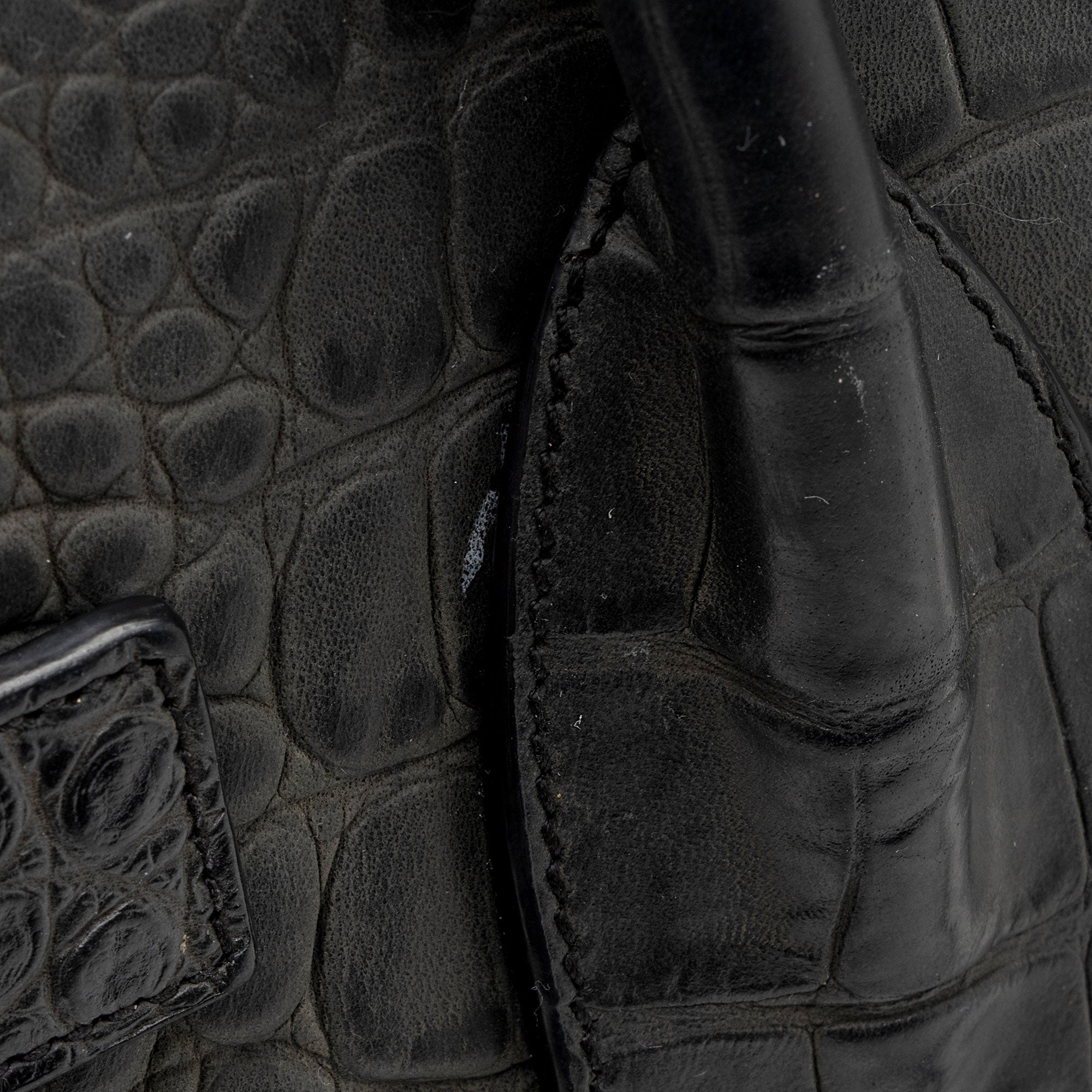Saint Laurent Suede Croc Embossed Sac De Jour Small Tote (SHF-KNTdV6)