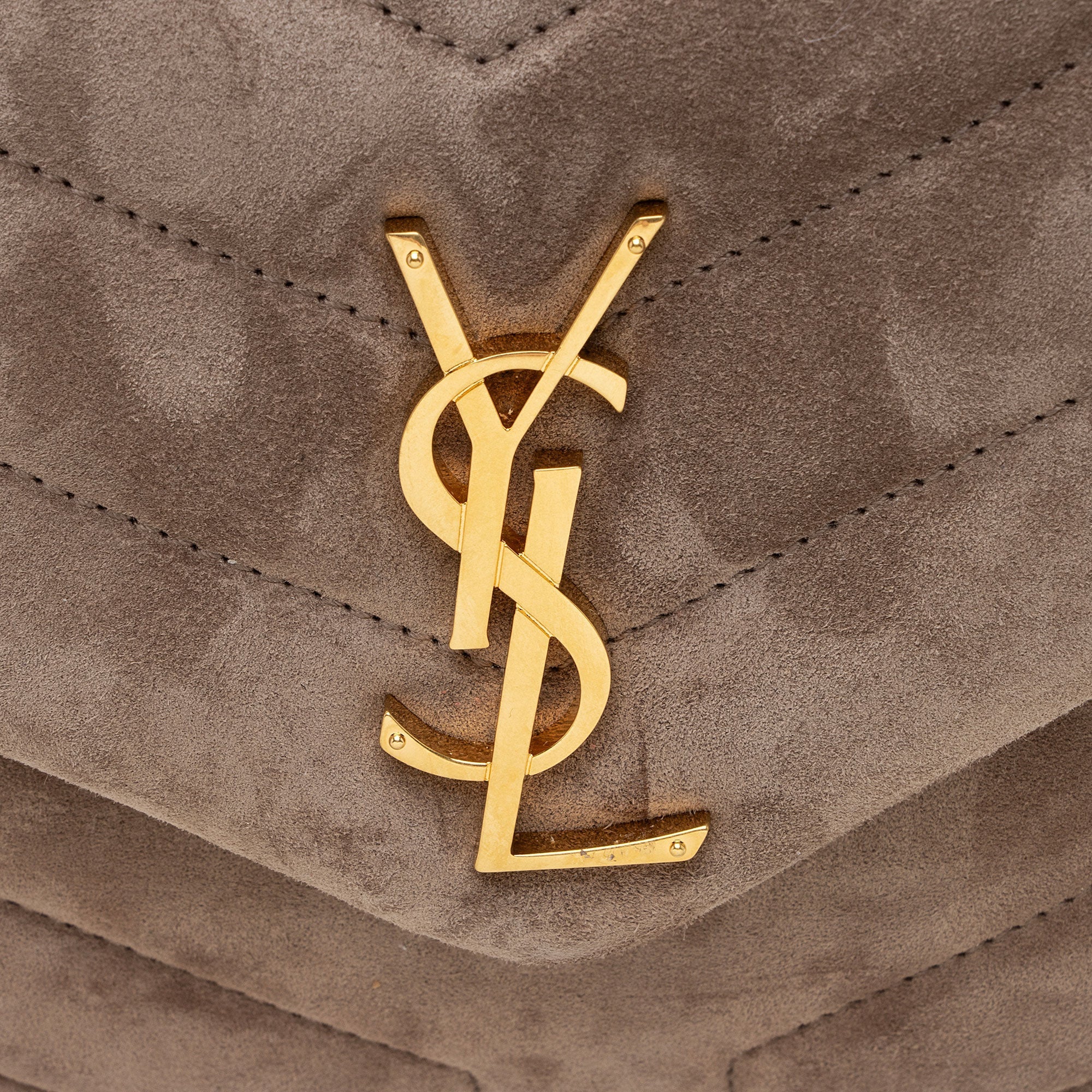 Saint Laurent Suede Monogram LouLou Chain Small Crossbody Bag (SHF-JtlYPP)