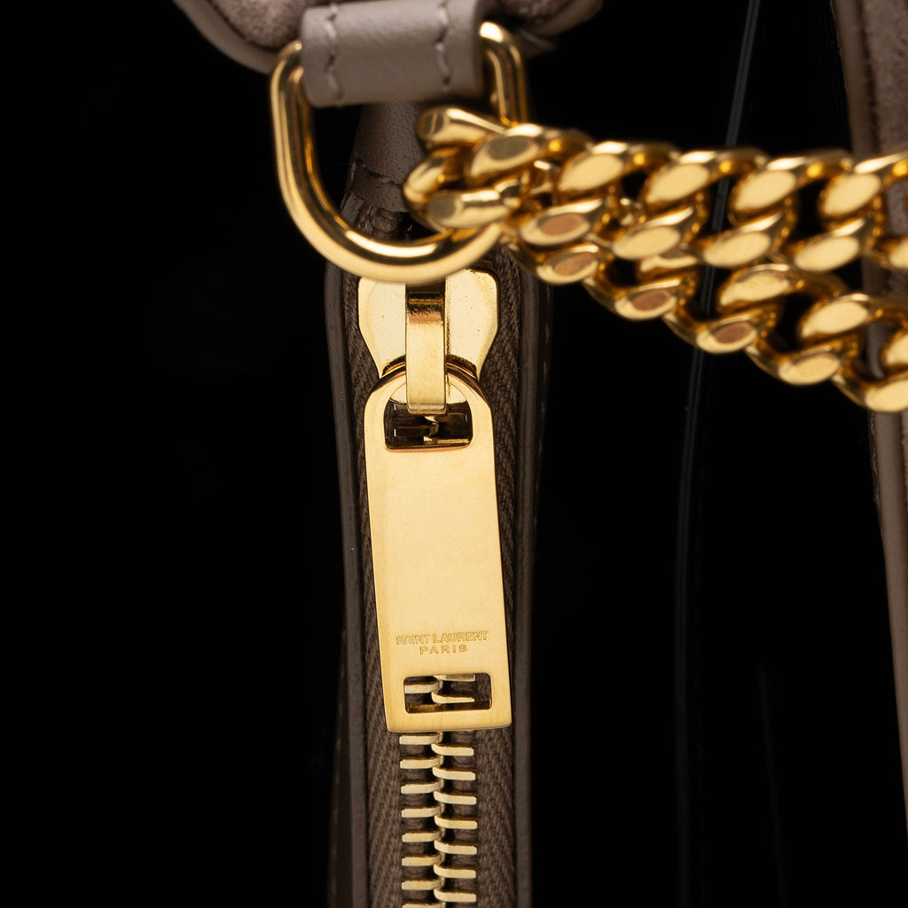 Saint Laurent Suede Monogram LouLou Chain Small Crossbody Bag (SHF-JtlYPP)
