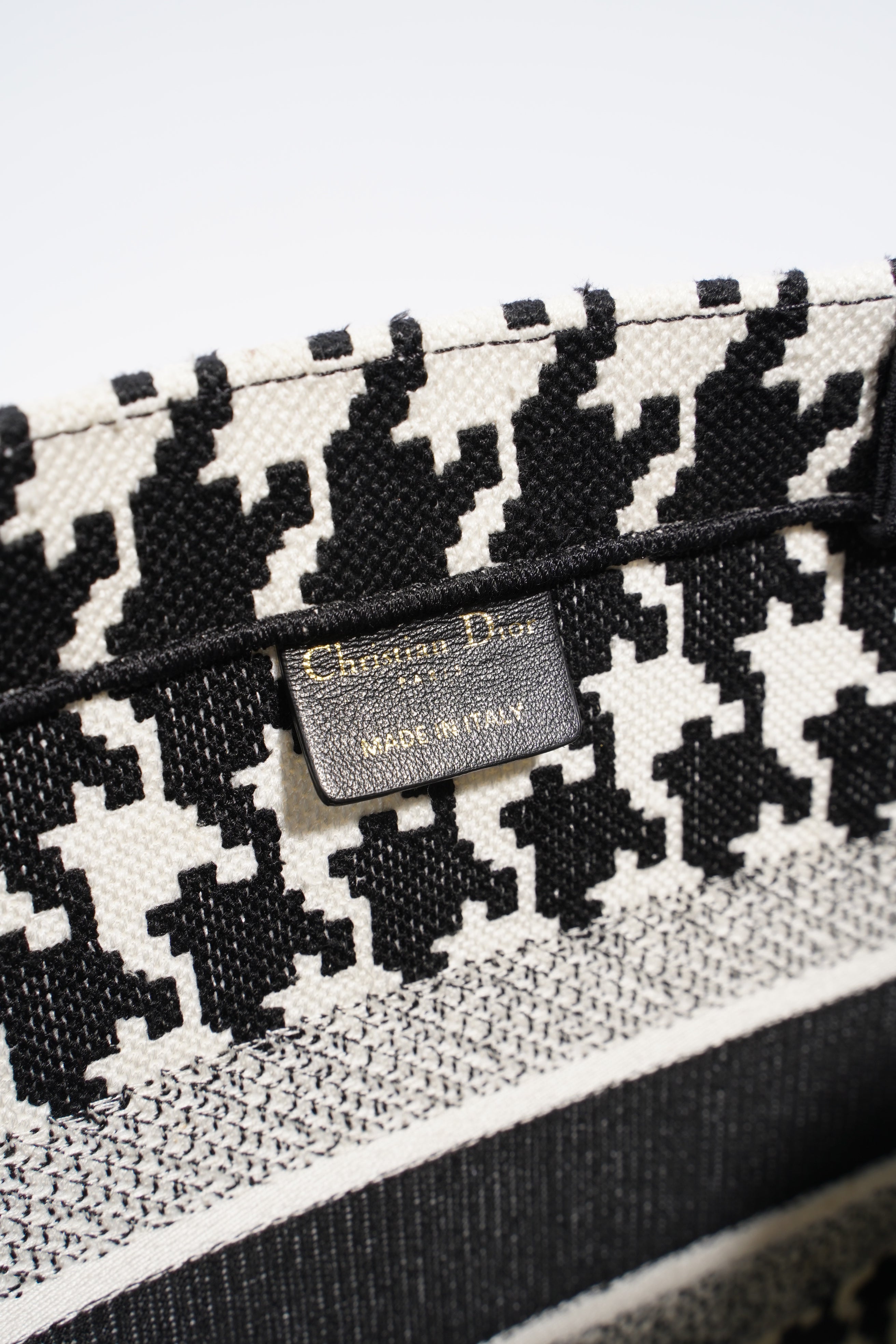 Christian Dior Houndstooth Book Tote Black / White Canvas Medium