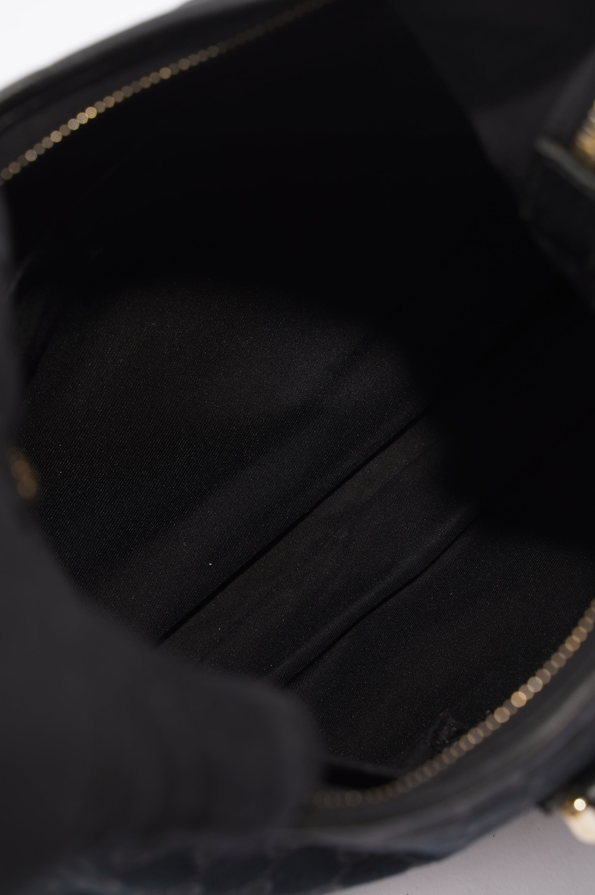 Gucci Abbey GG Shoulder Bag Black Supreme Canvas