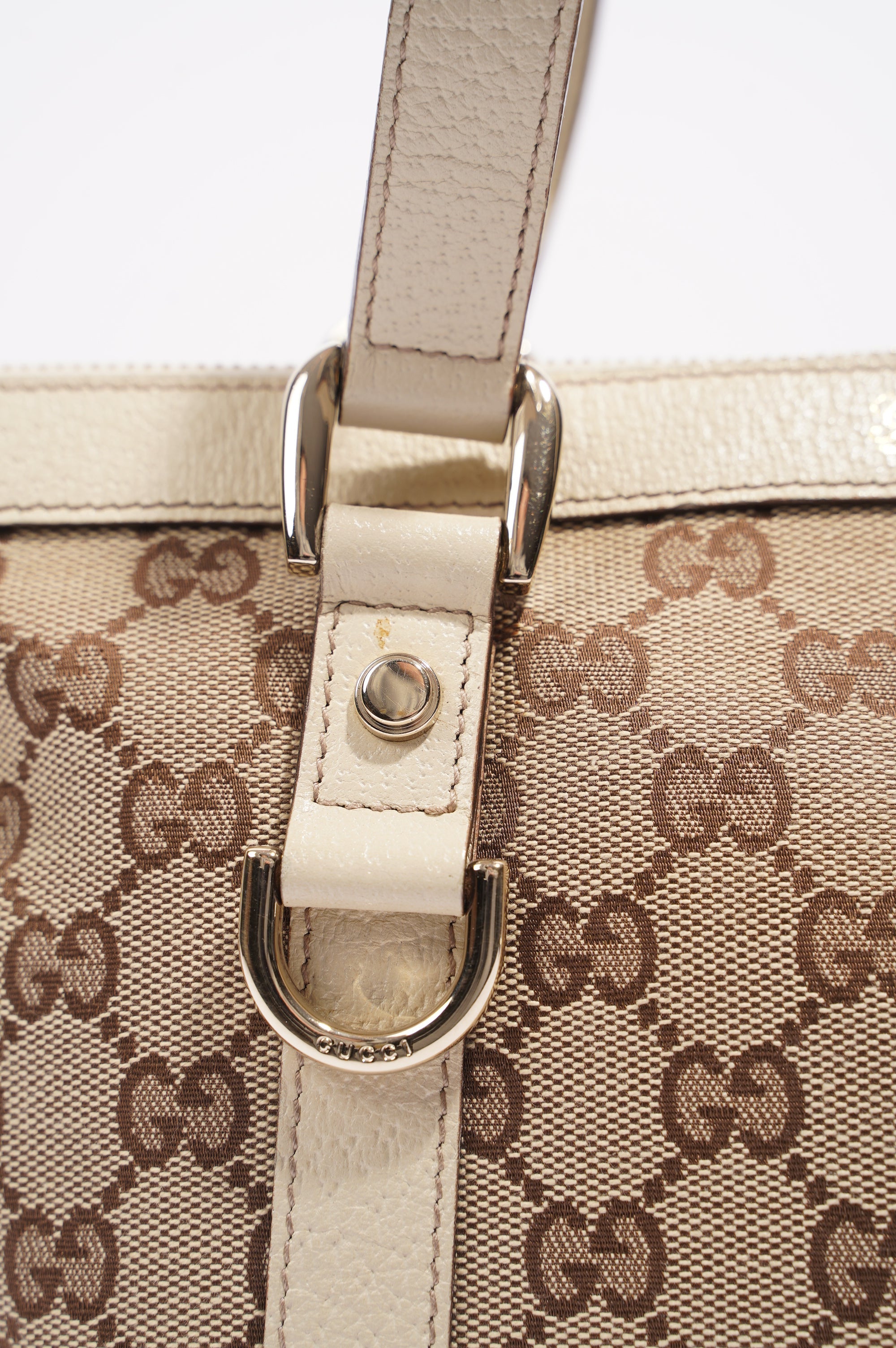 Gucci Abbey Shoulder Bag Supreme Print / White Canvas Small