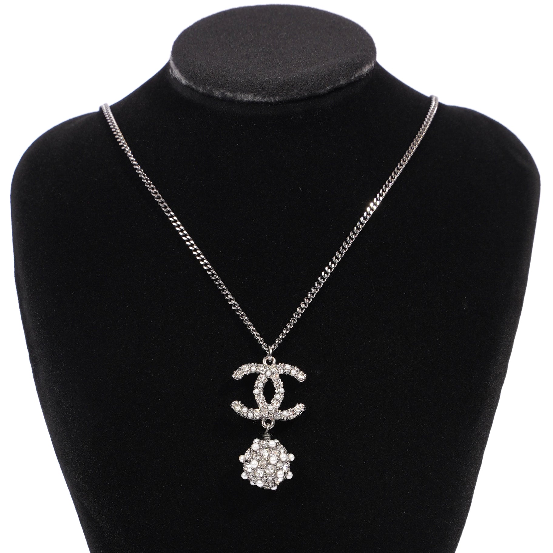 Chanel Logo Mirror Ball Necklace Silver / Pearl Base Metal