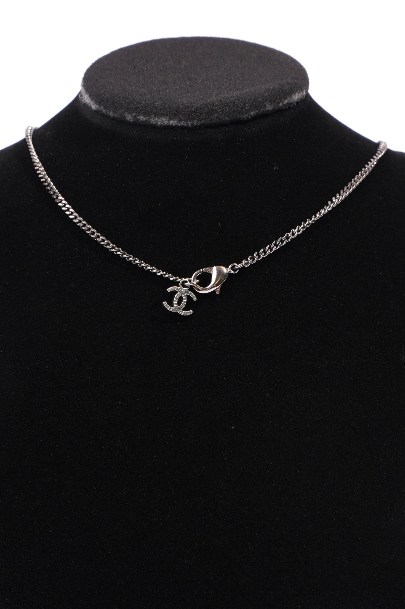 Chanel Logo Mirror Ball Necklace Silver / Pearl Base Metal