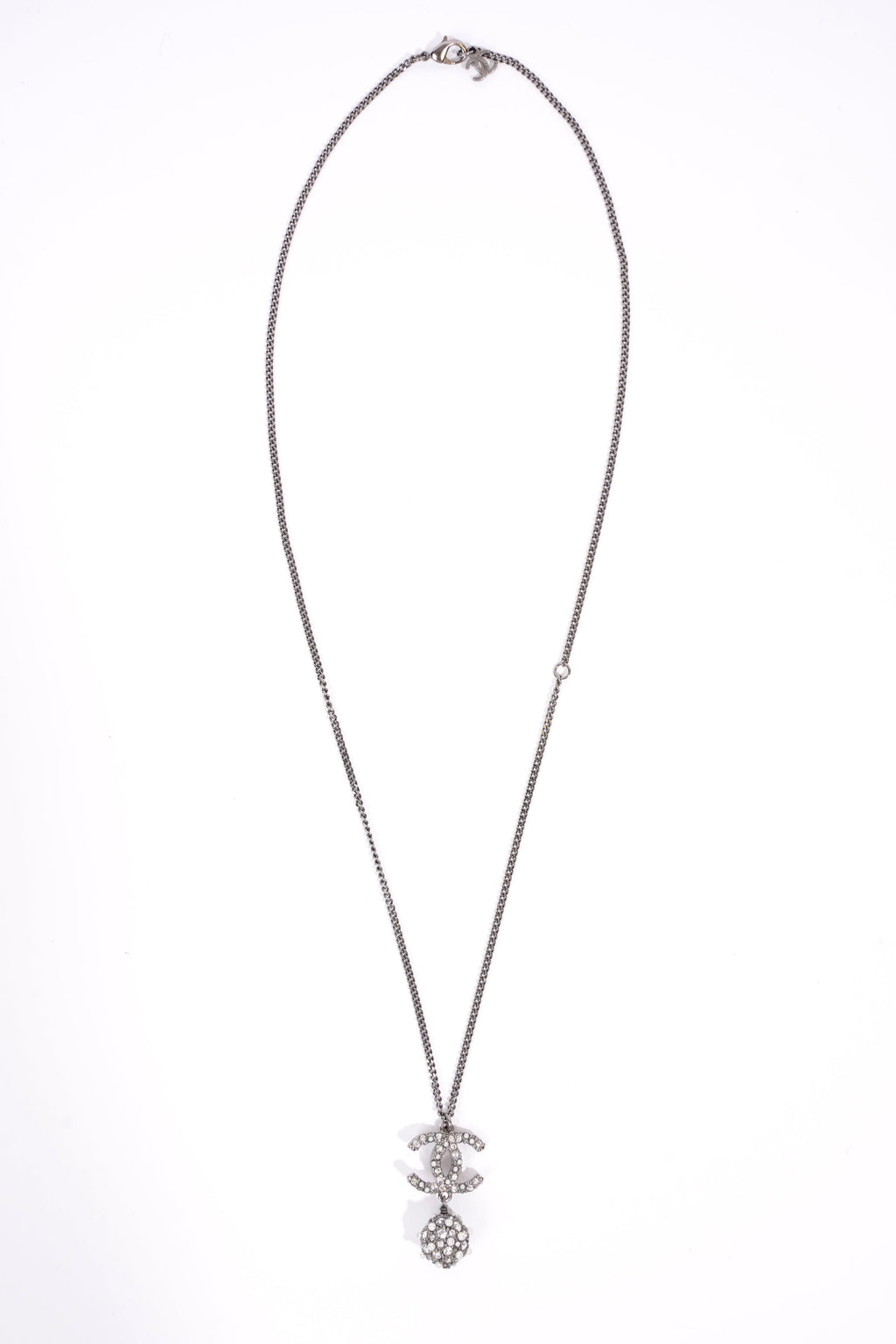 Chanel Logo Mirror Ball Necklace Silver / Pearl Base Metal