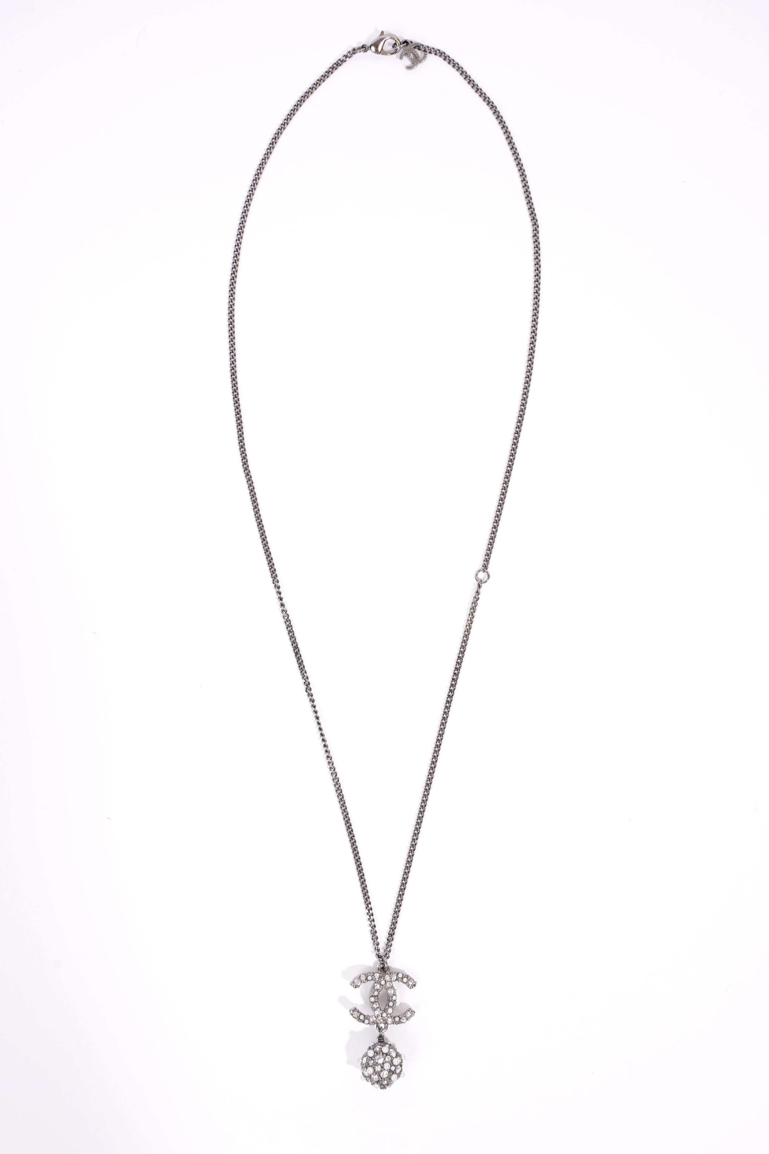 Chanel Logo Mirror Ball Necklace Silver / Pearl Base Metal