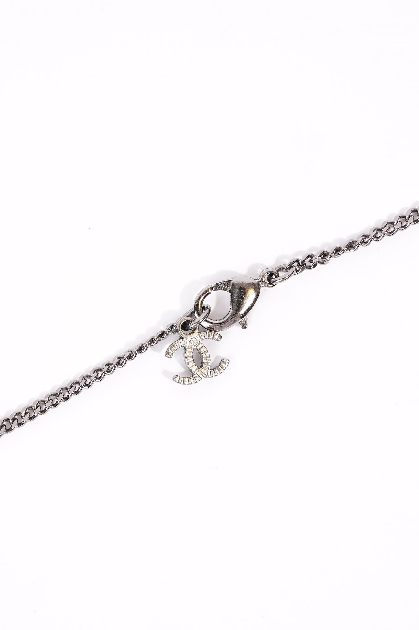 Chanel Logo Mirror Ball Necklace Silver / Pearl Base Metal