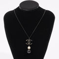 Chanel Double Pearl Logo Necklace Black / Pearl Base Metal