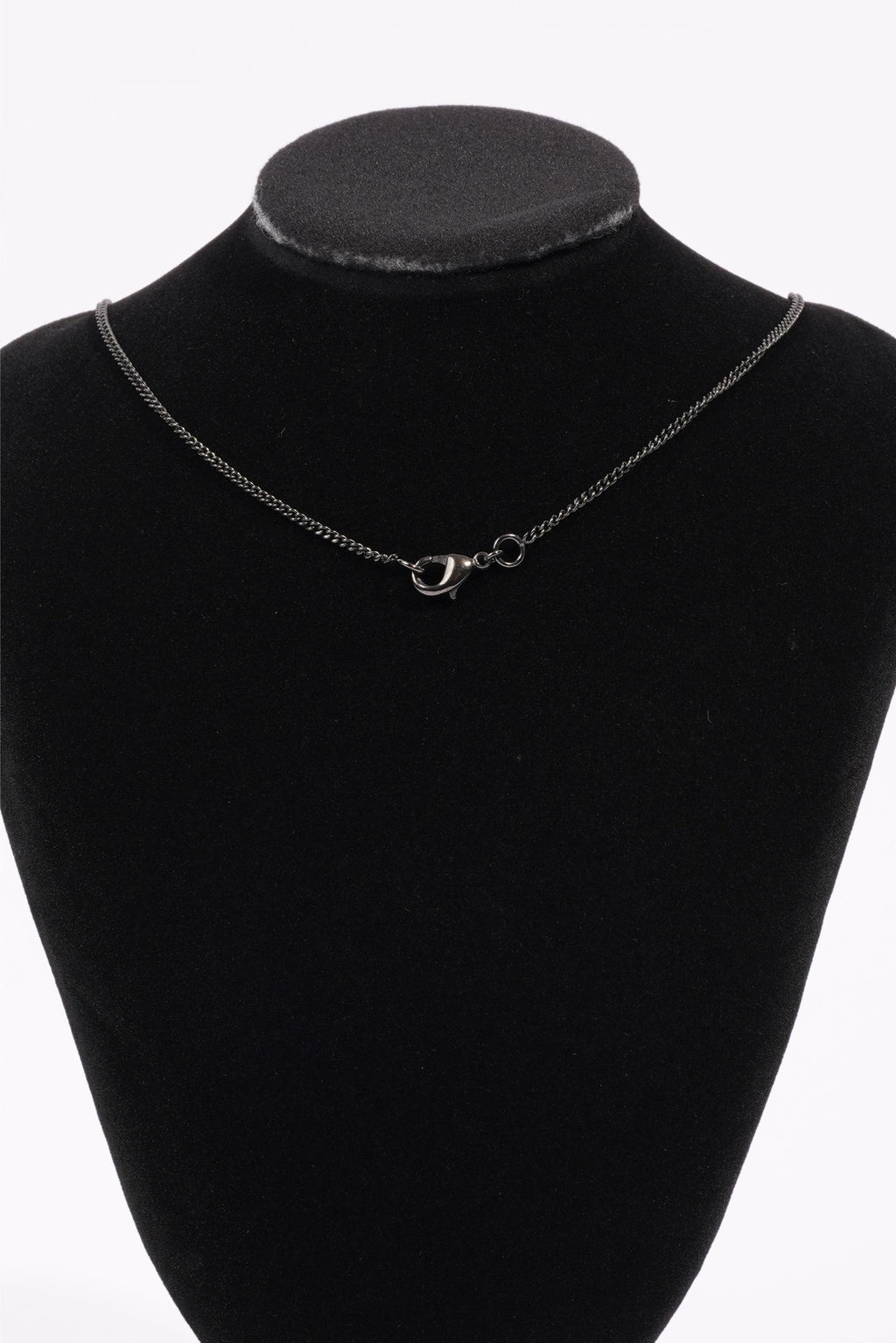 Chanel Double Pearl Logo Necklace Black / Pearl Base Metal