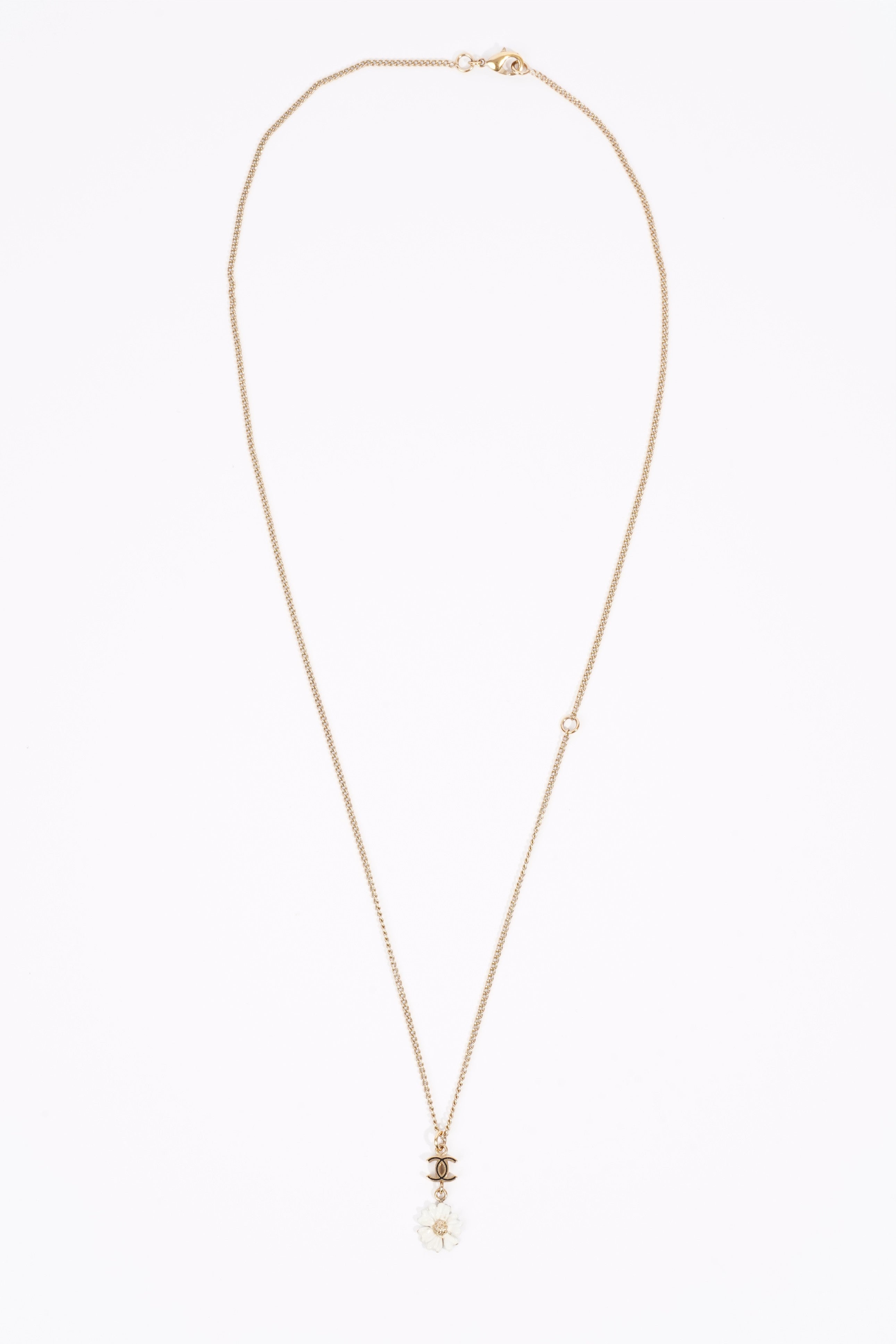 Chanel Logo Flower Necklace Gold / White Base Metal