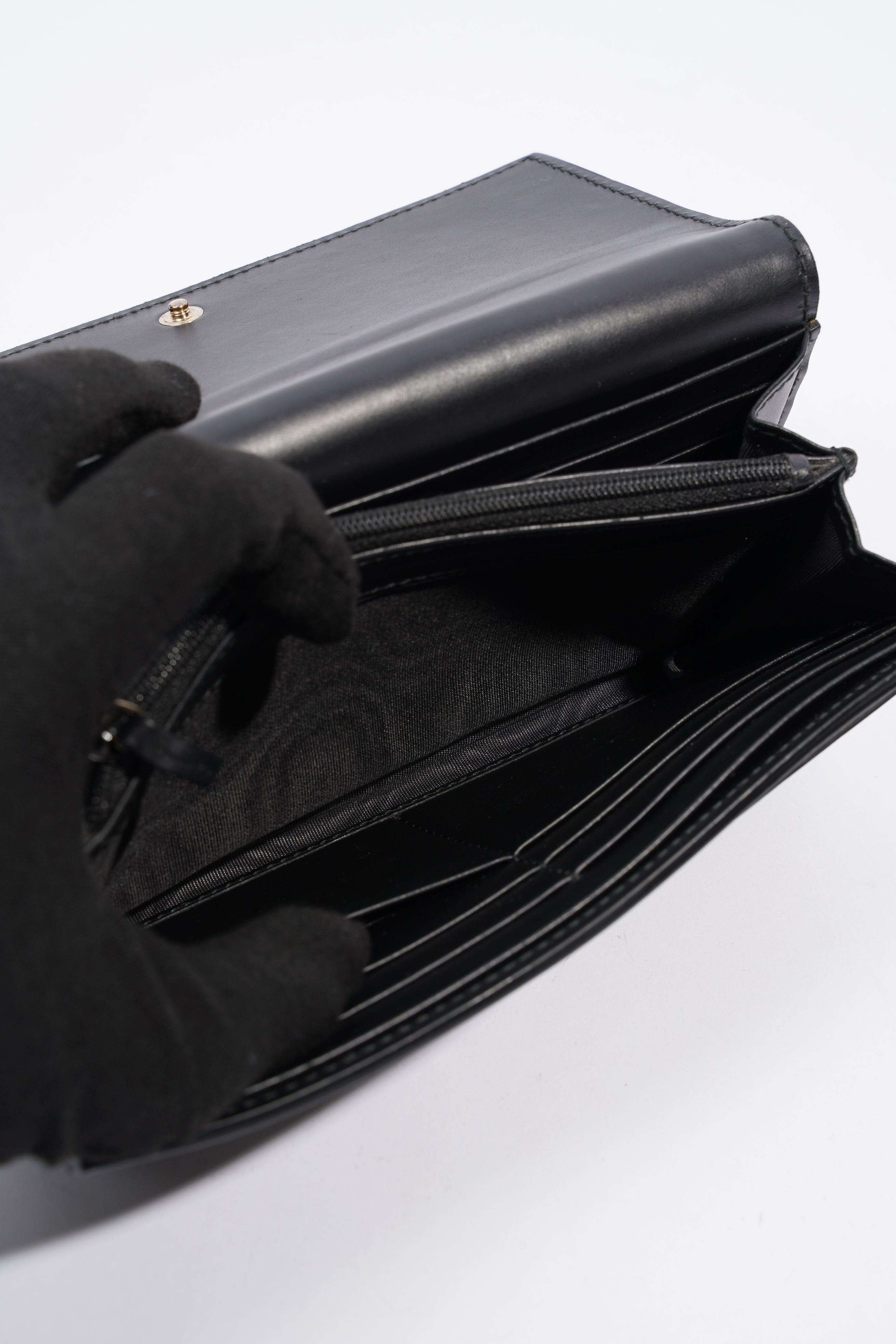 Gucci Guccissima Bow Wallet Black Leather