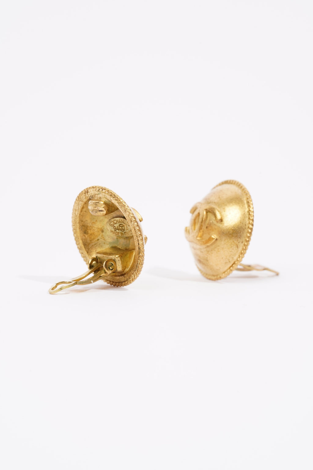 Chanel Smooth Round Logo Earrings Gold Gold Plated