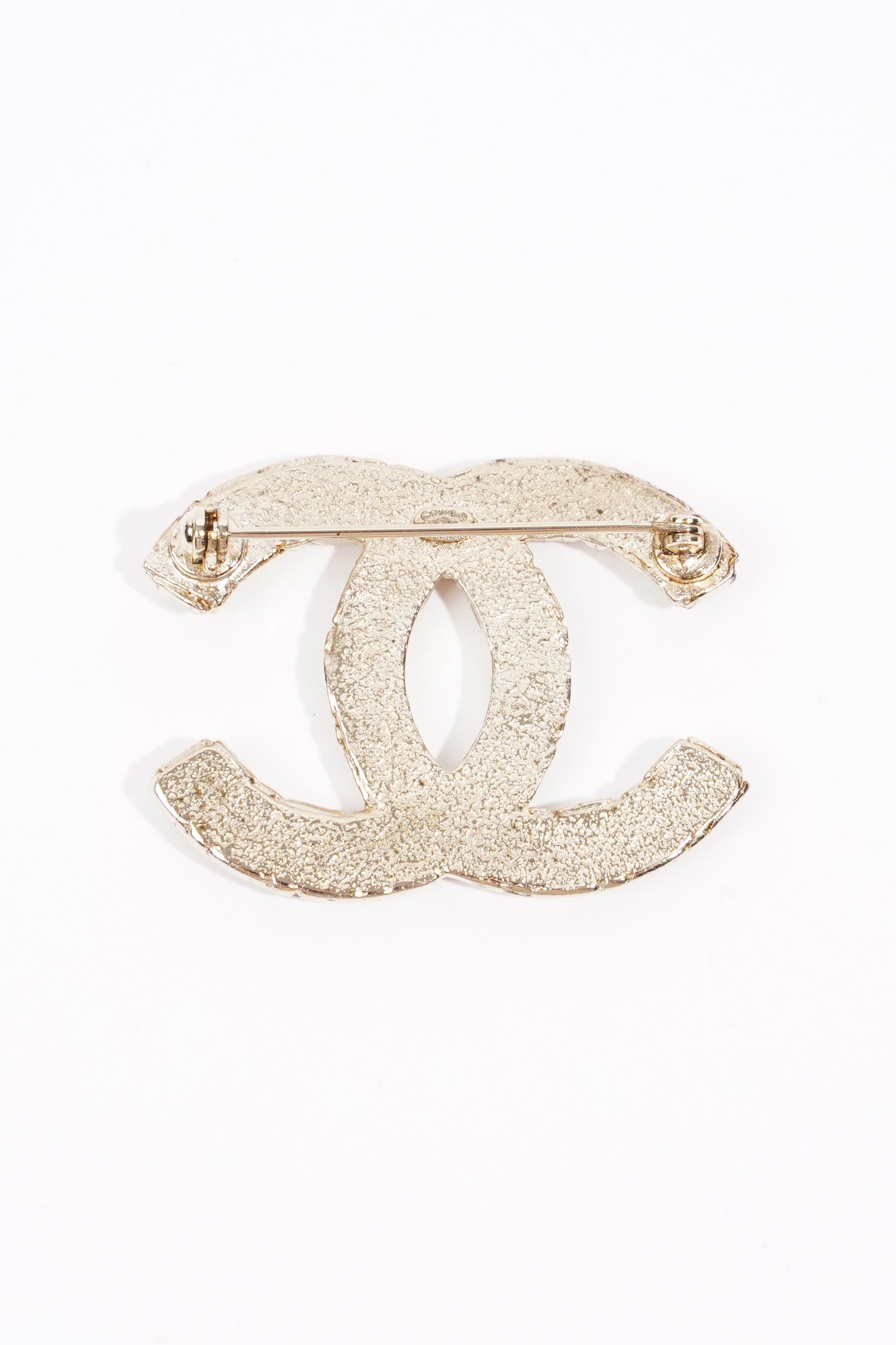 Chanel Brooch Gold / Diamantes Gold Plated