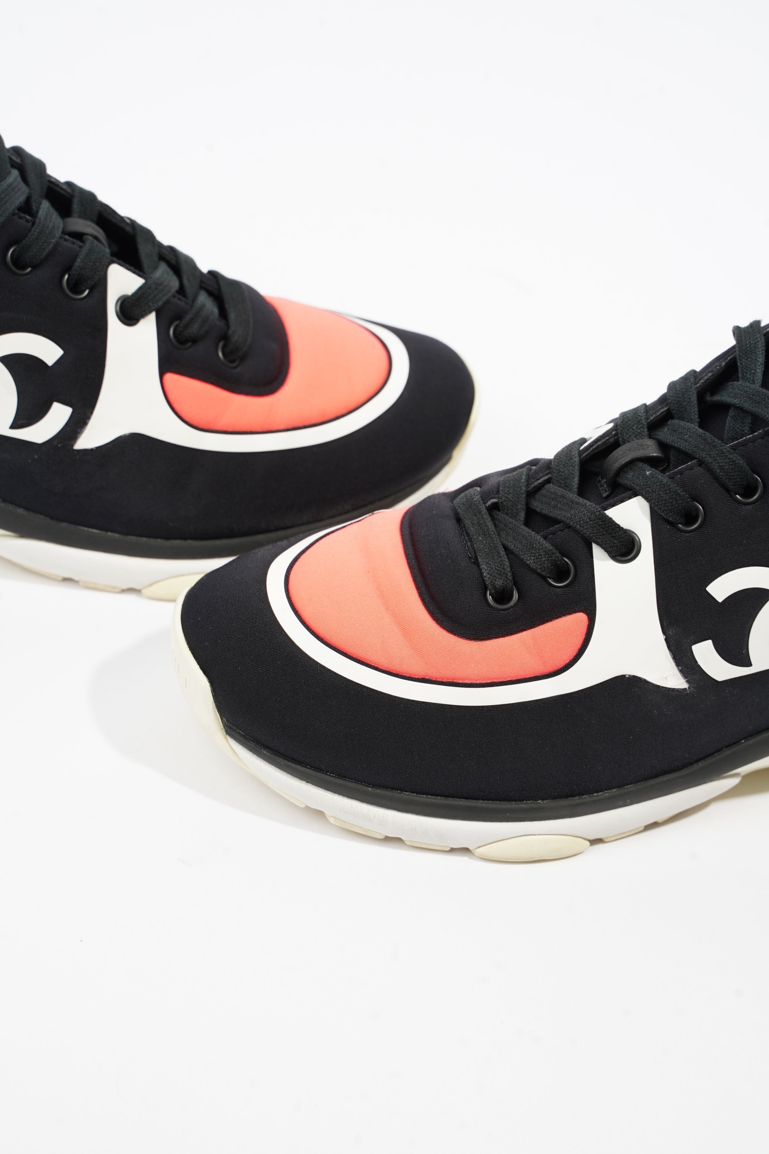Chanel CC Logo Sneaker Black / White / Pink Nylon EU 39.5 UK 6.5