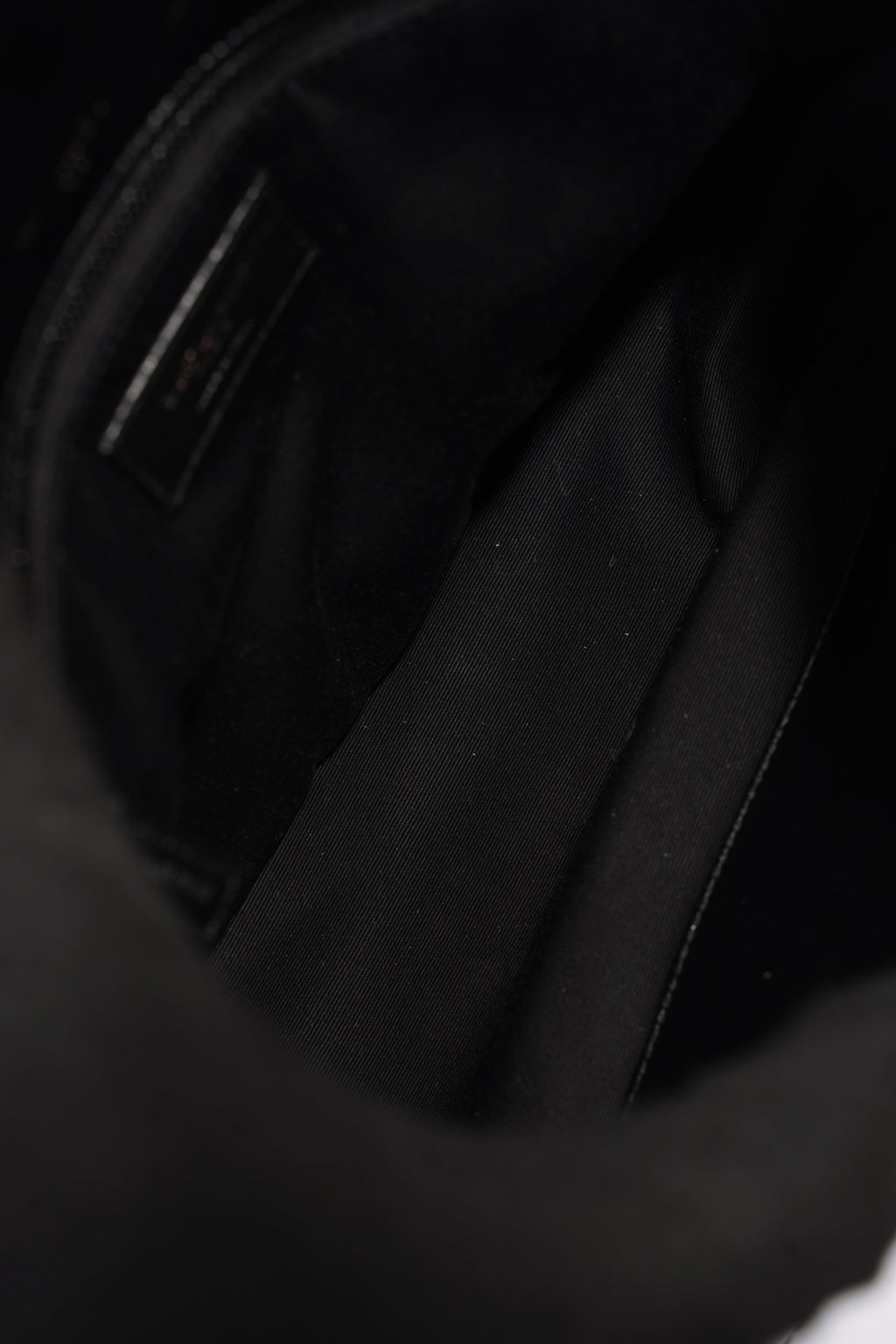 Saint Laurent Niki Black Leather Medium