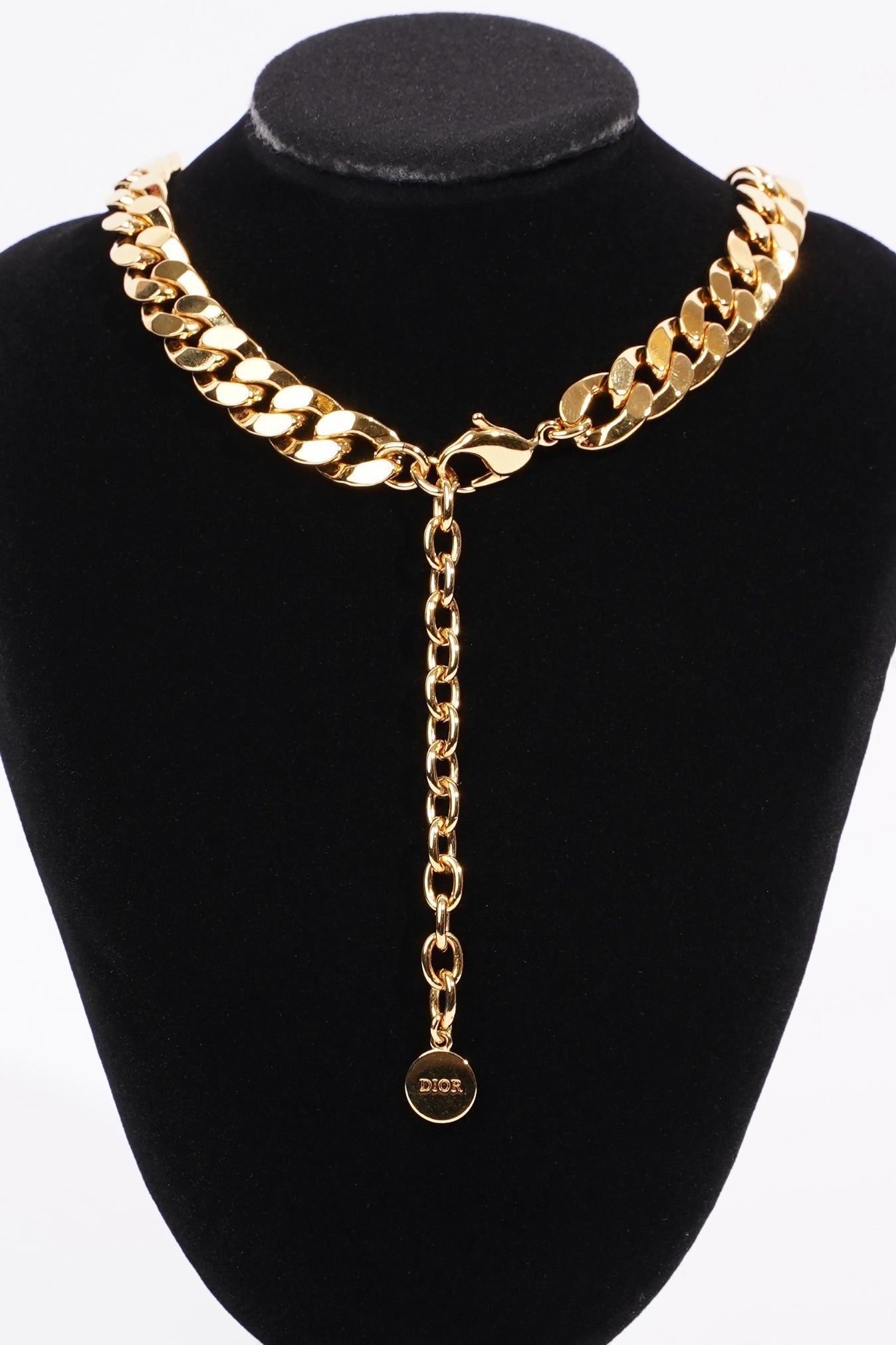 Christian Dior 30 Montaigne Chocker Gold Base Metal