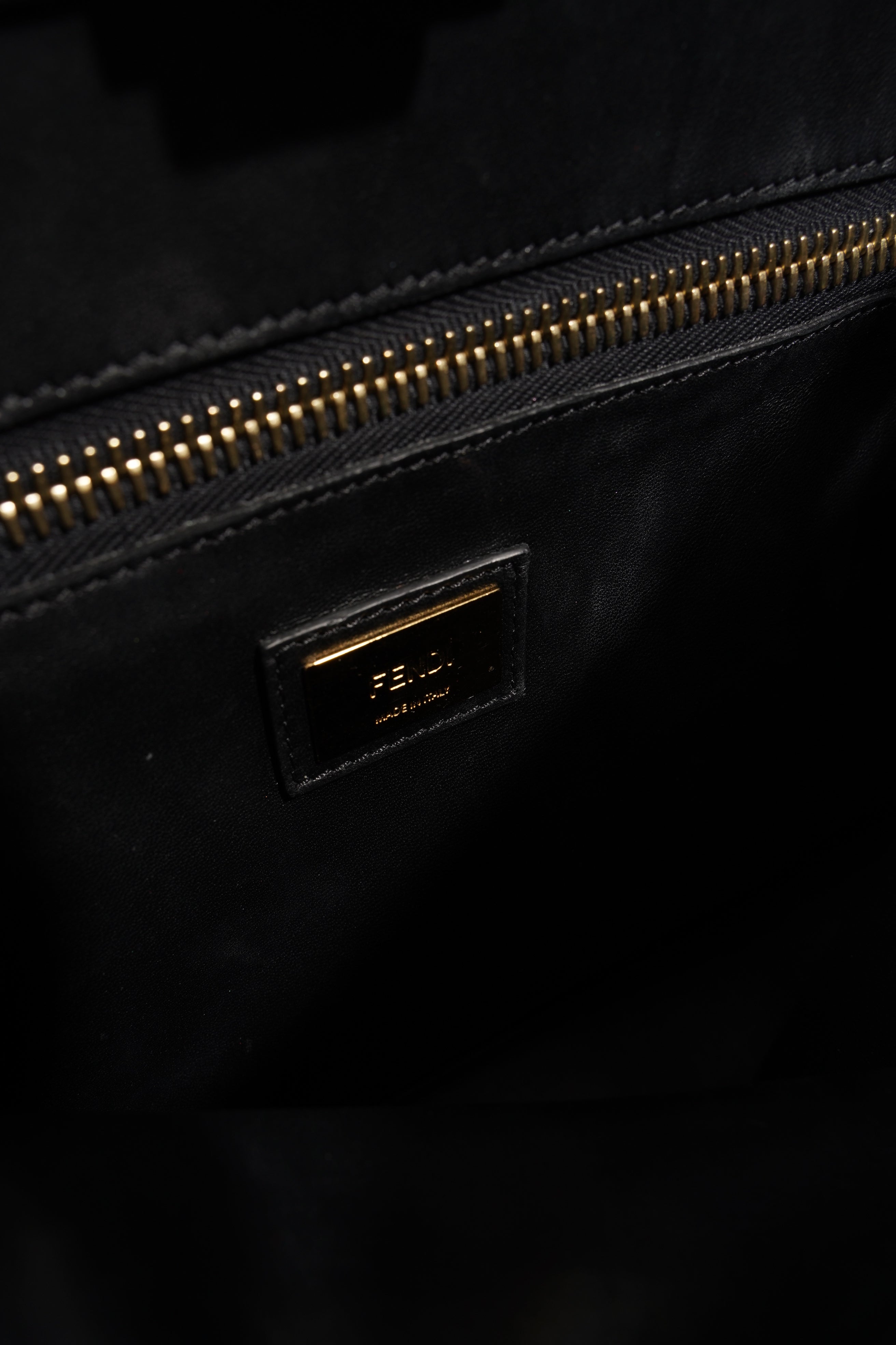 Fendi Peekaboo Top Handle Black Leather Medium