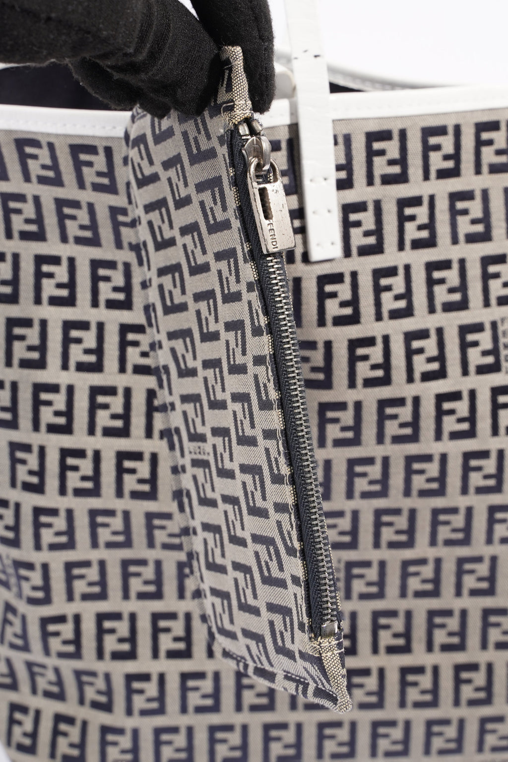Fendi Zucchino Tote Bag Beige / Black Canvas