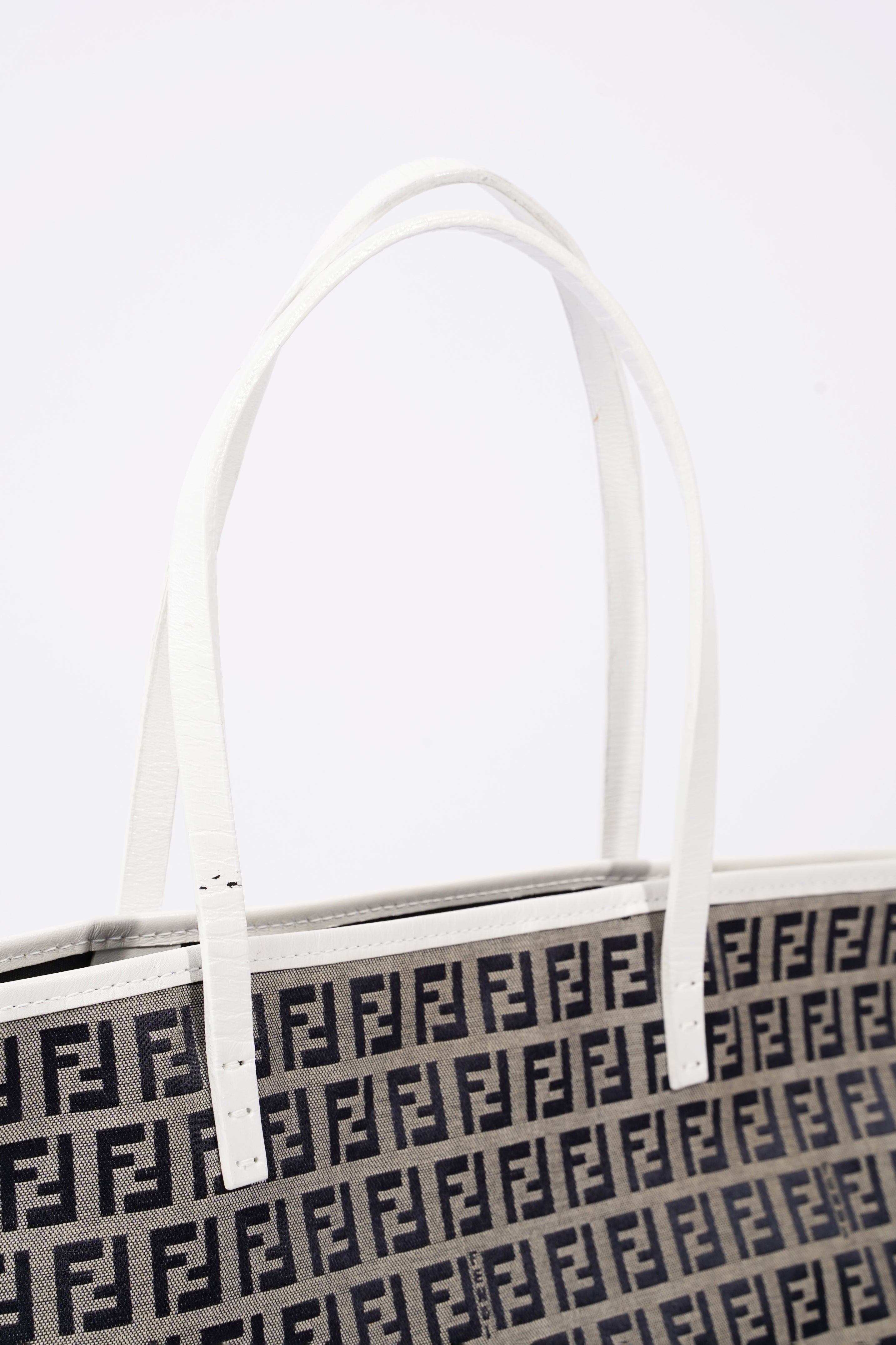 Fendi Zucchino Tote Bag Beige / Black Canvas