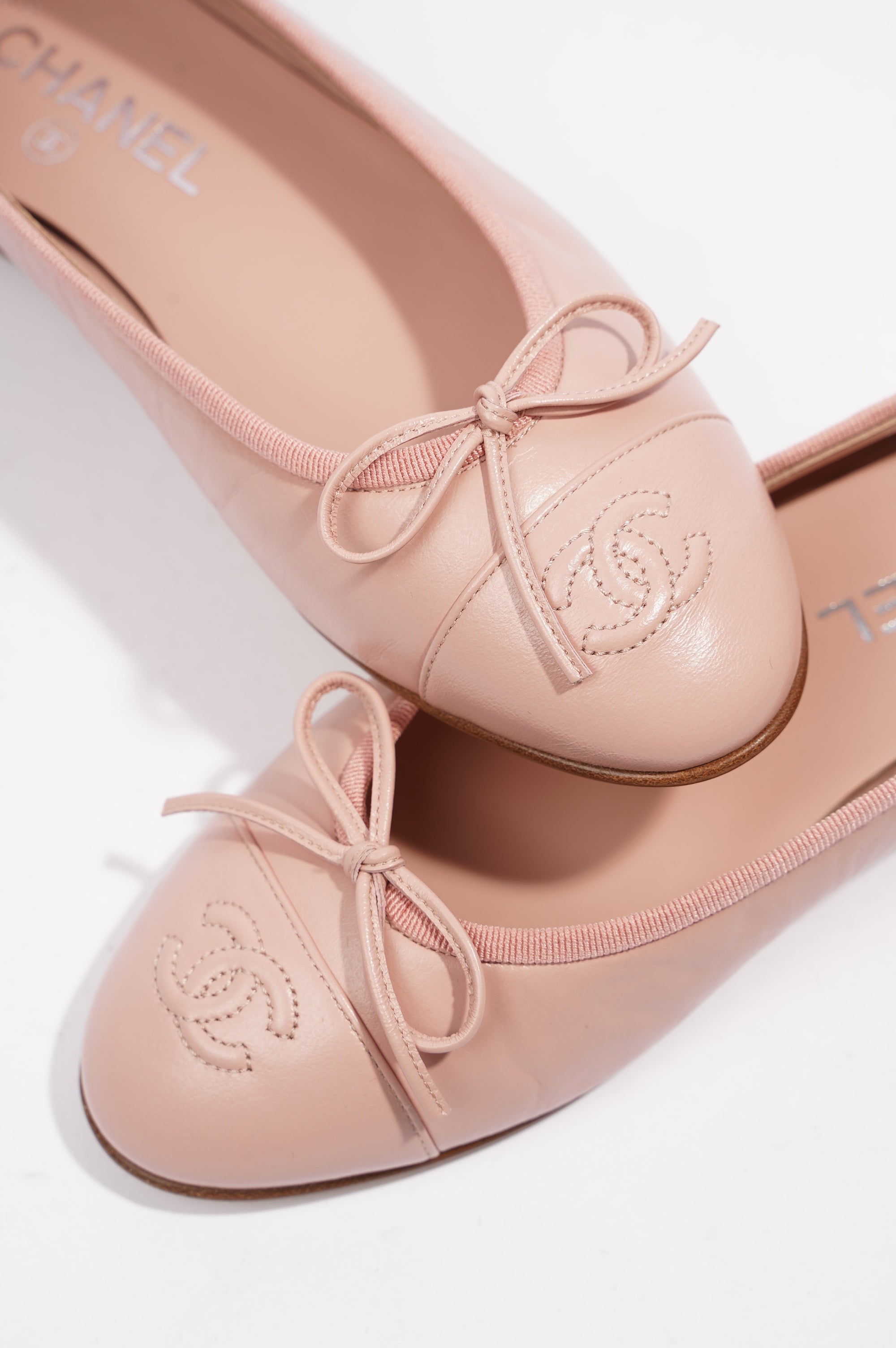 Chanel CC Ballet Flats Pink Leather EU 37 UK 4
