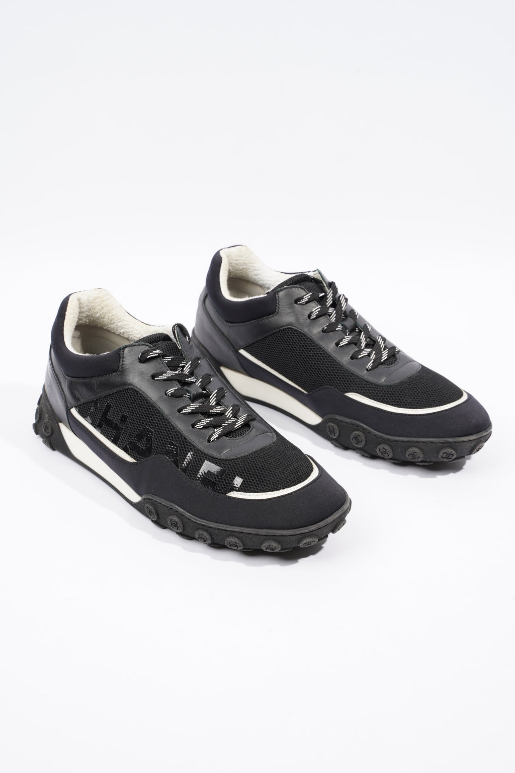 Chanel Low Top Sneaker Black / Navy Mesh EU 43 UK 9