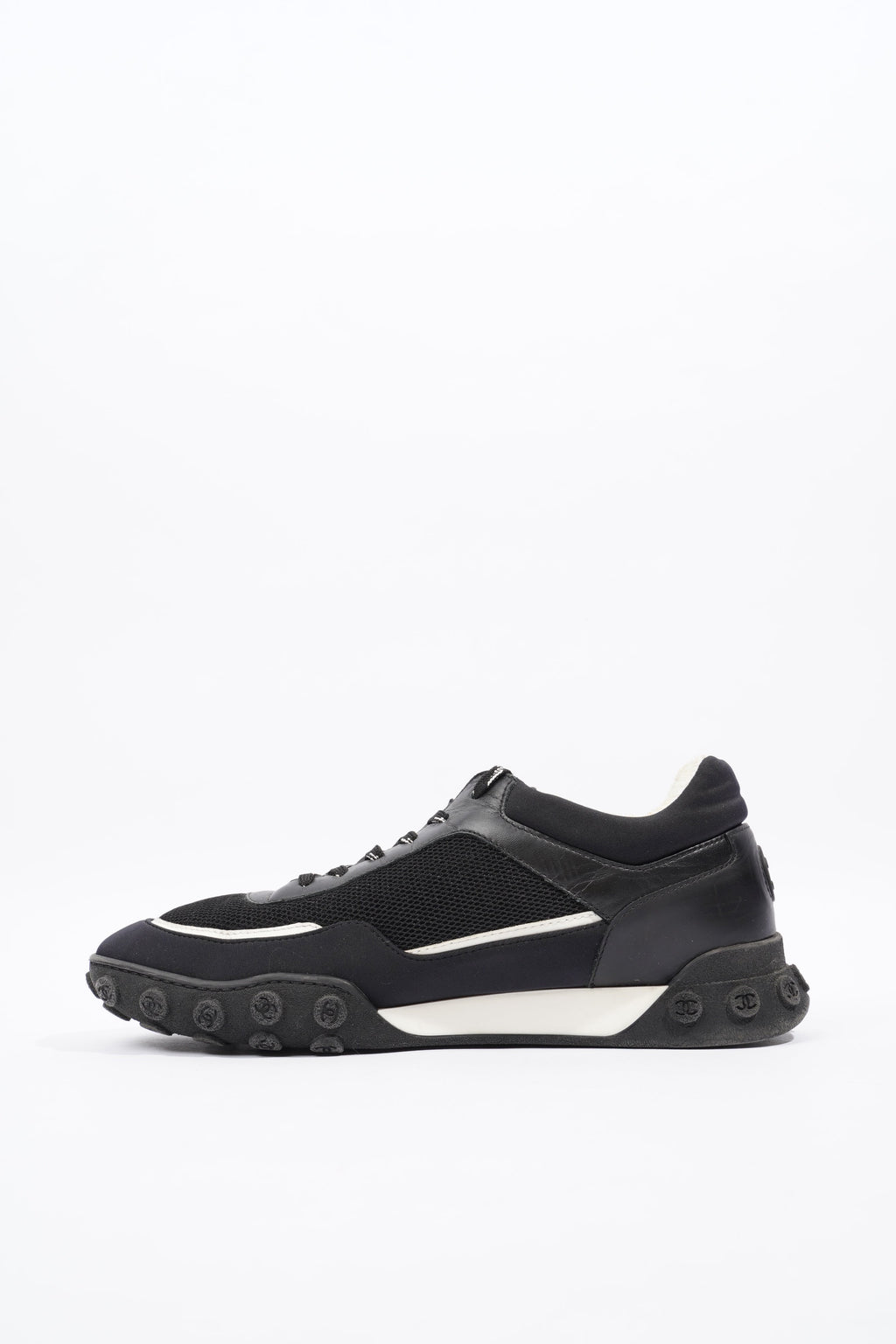 Chanel Low Top Sneaker Black / Navy Mesh EU 43 UK 9