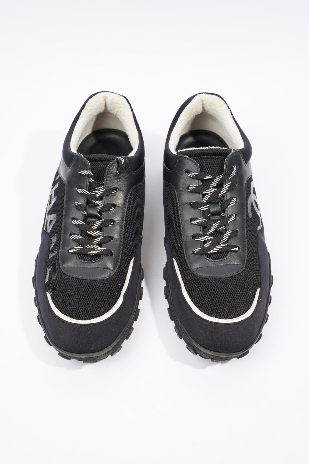 Chanel Low Top Sneaker Black / Navy Mesh EU 43 UK 9