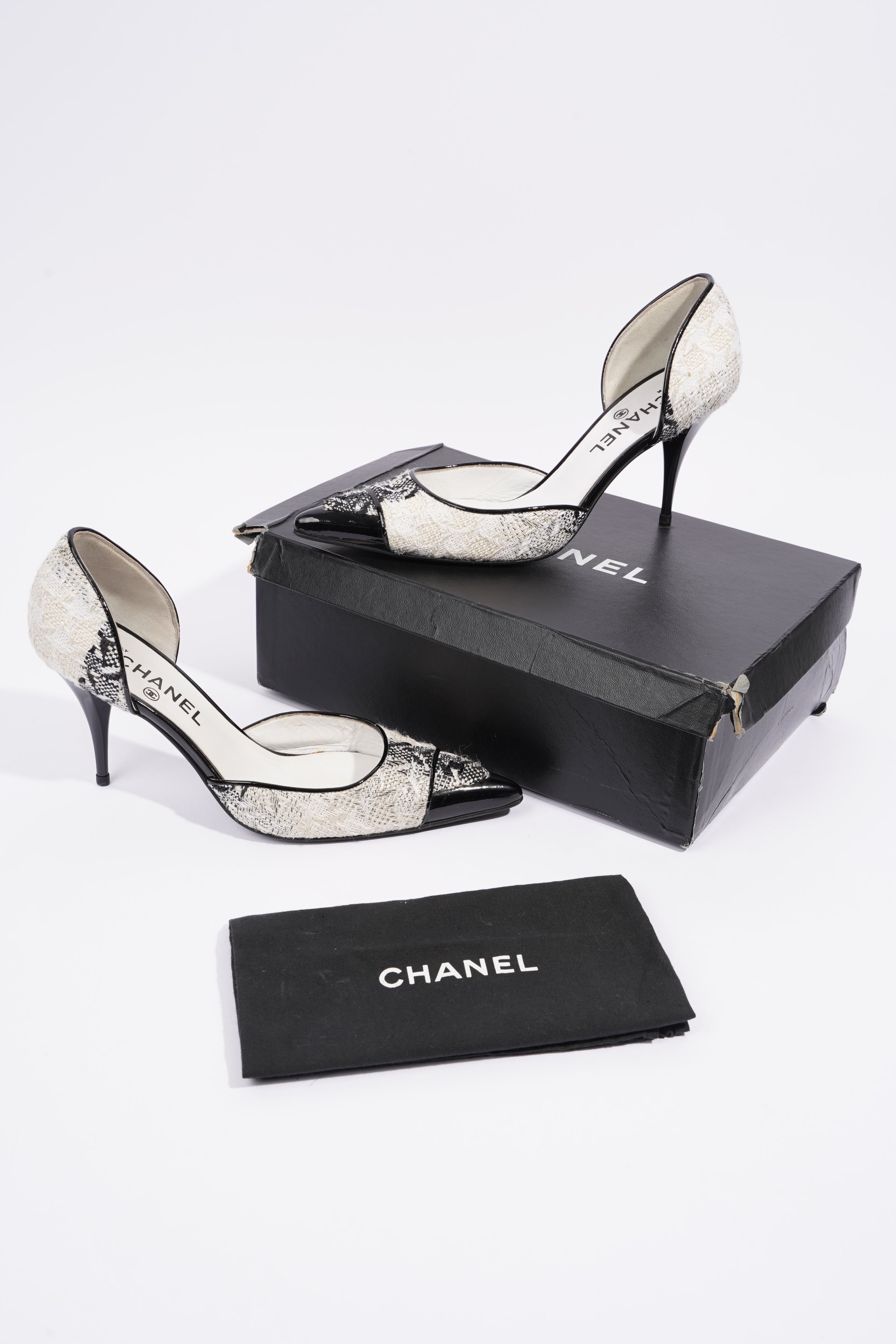 Chanel CC D'Orsay White / Black Tweed EU 38.5 UK 5.5