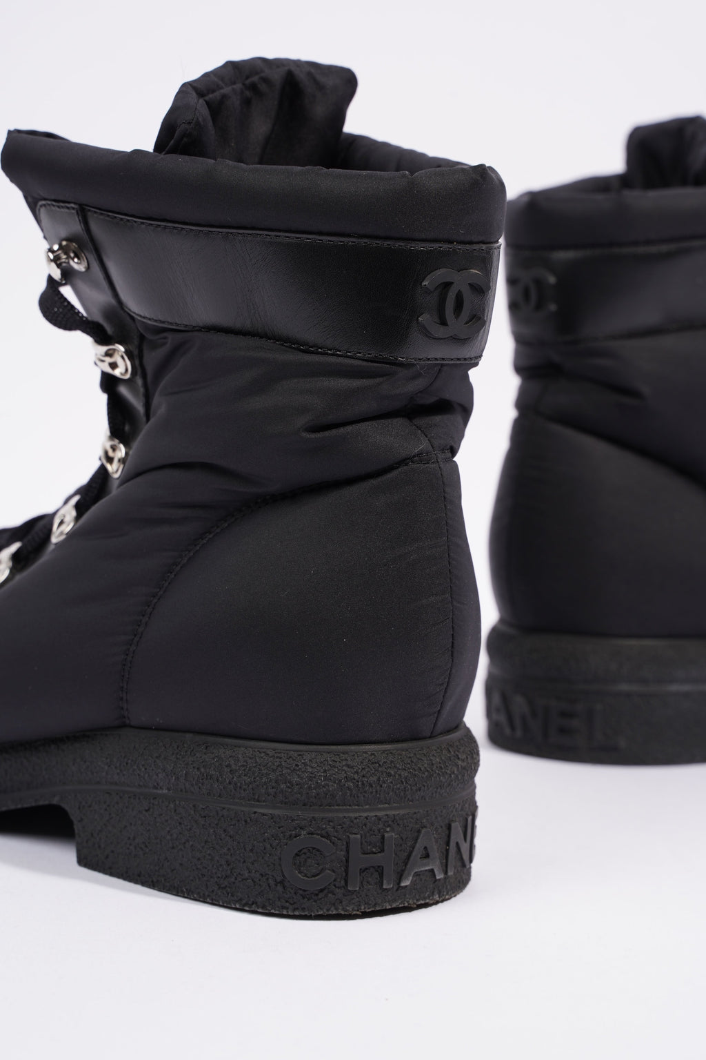 Chanel CC Logo Sneaker Black Suede EU 41 UK 8