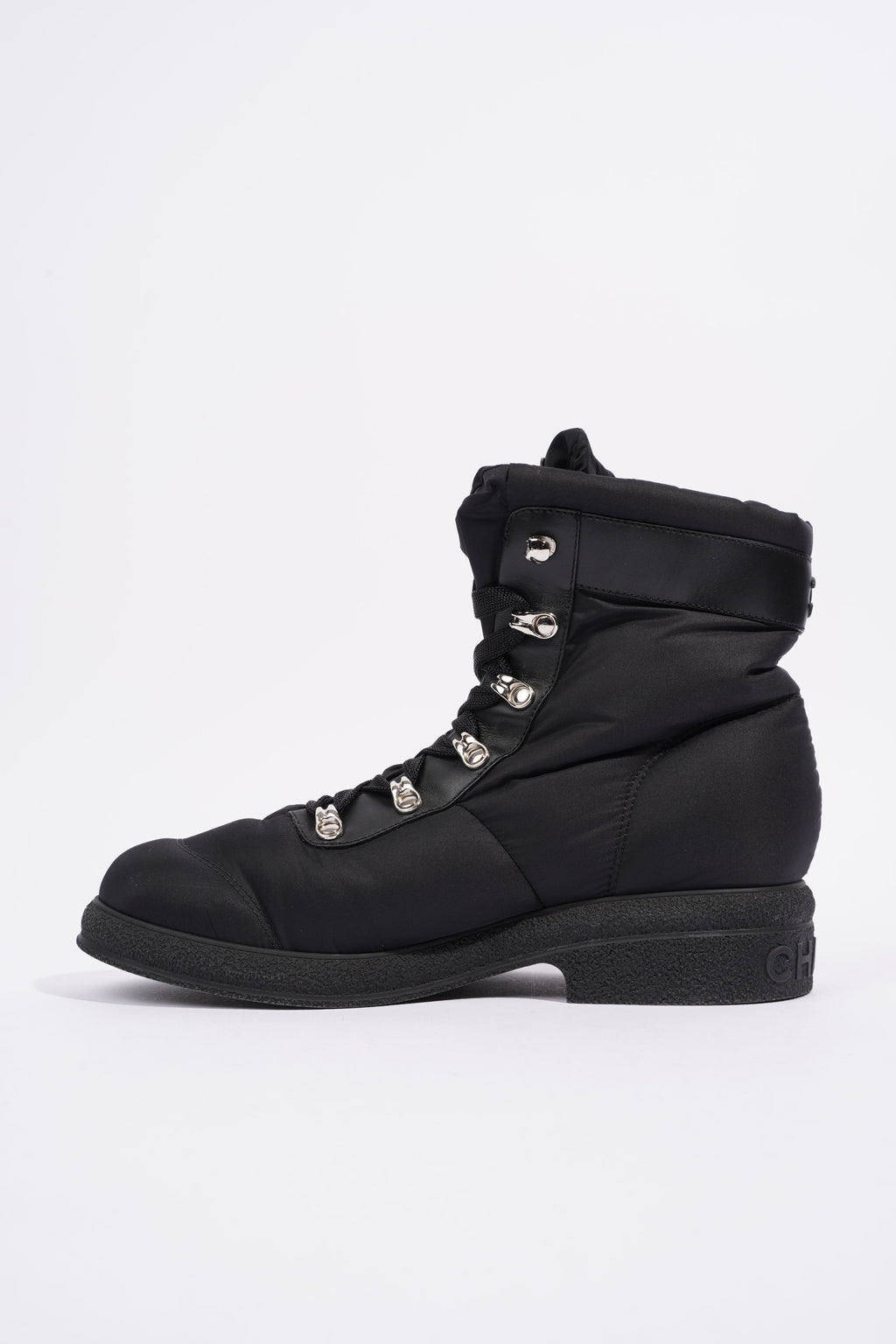 Chanel CC Logo Sneaker Black Suede EU 41 UK 8