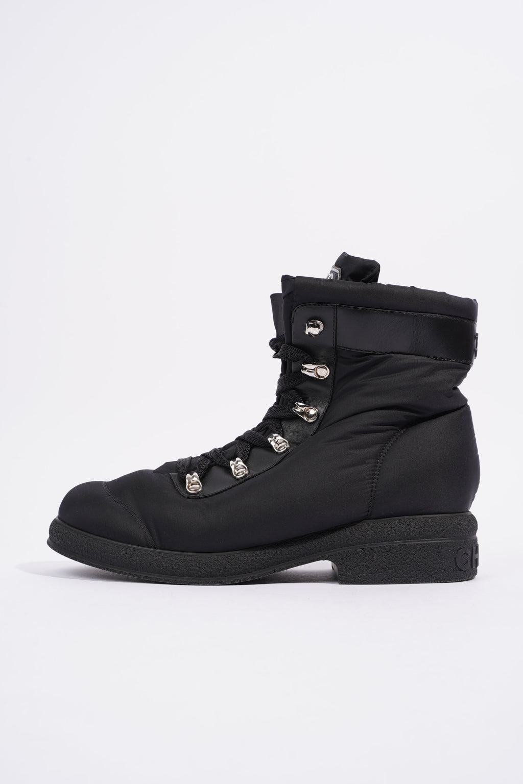 Chanel CC Logo Sneaker Black Suede EU 41 UK 8