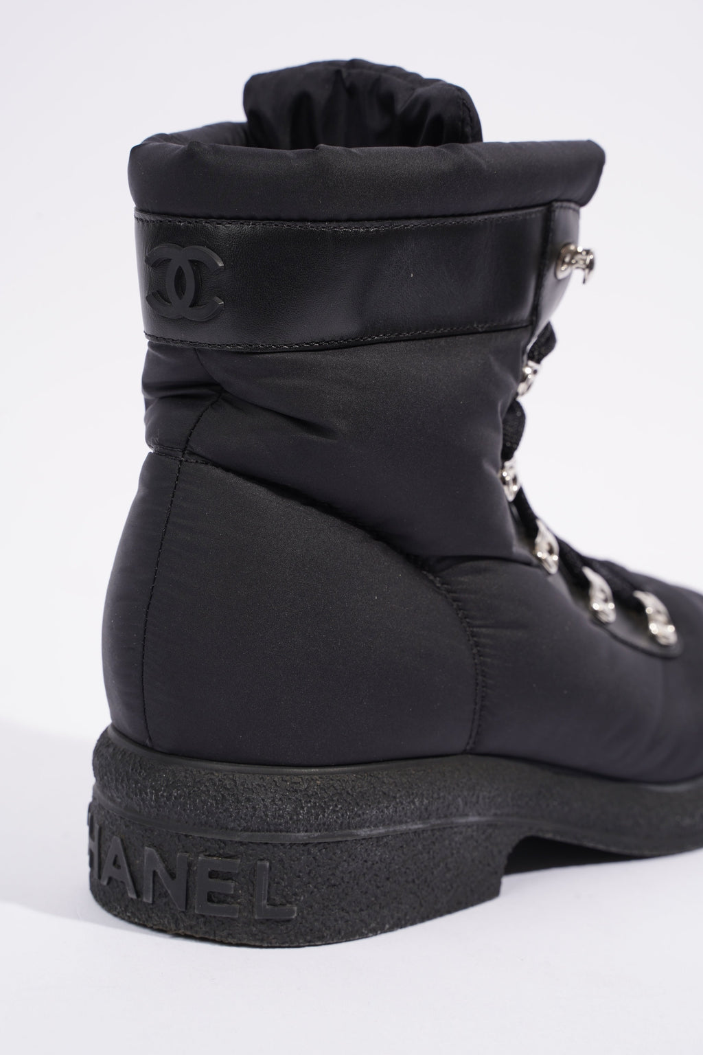 Chanel CC Logo Sneaker Black Suede EU 41 UK 8