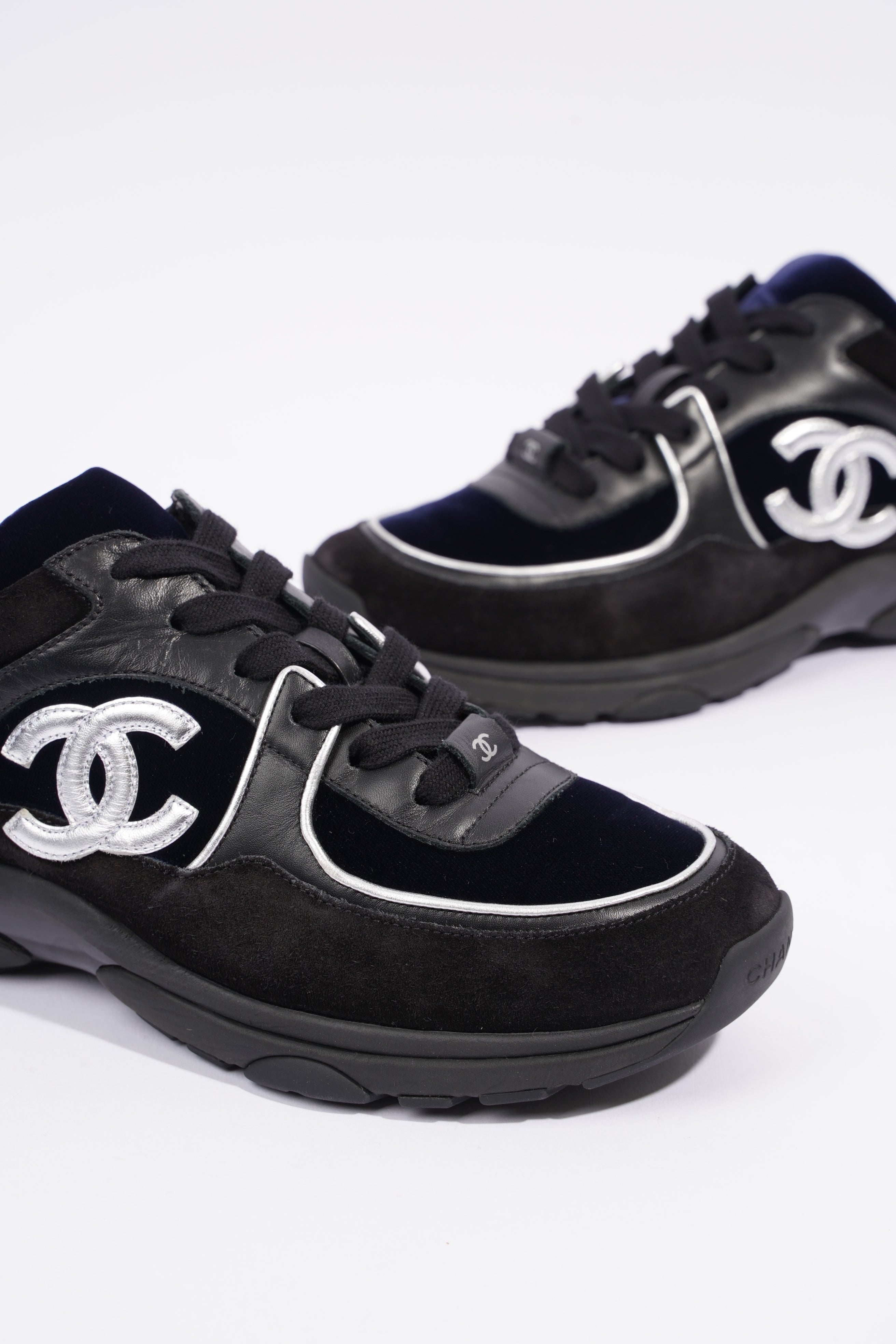 Chanel CC Logo Runner Black / Navy Velvet EU 38.5 UK 5.5