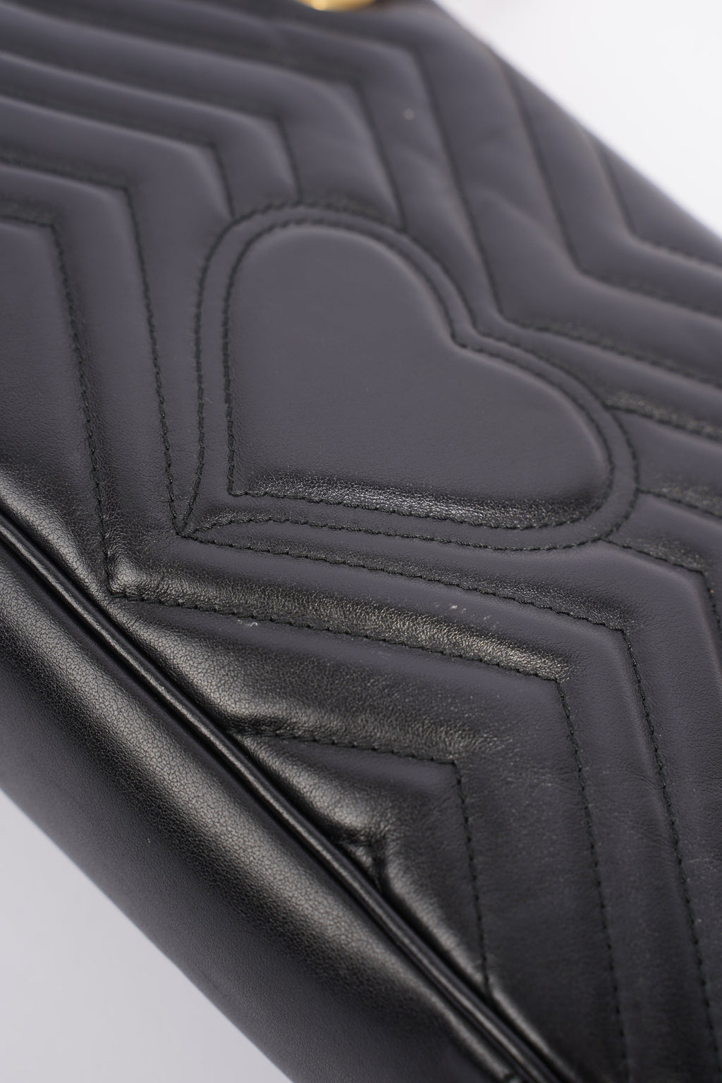 Gucci Marmont Flap Black Matelasse Leather Small