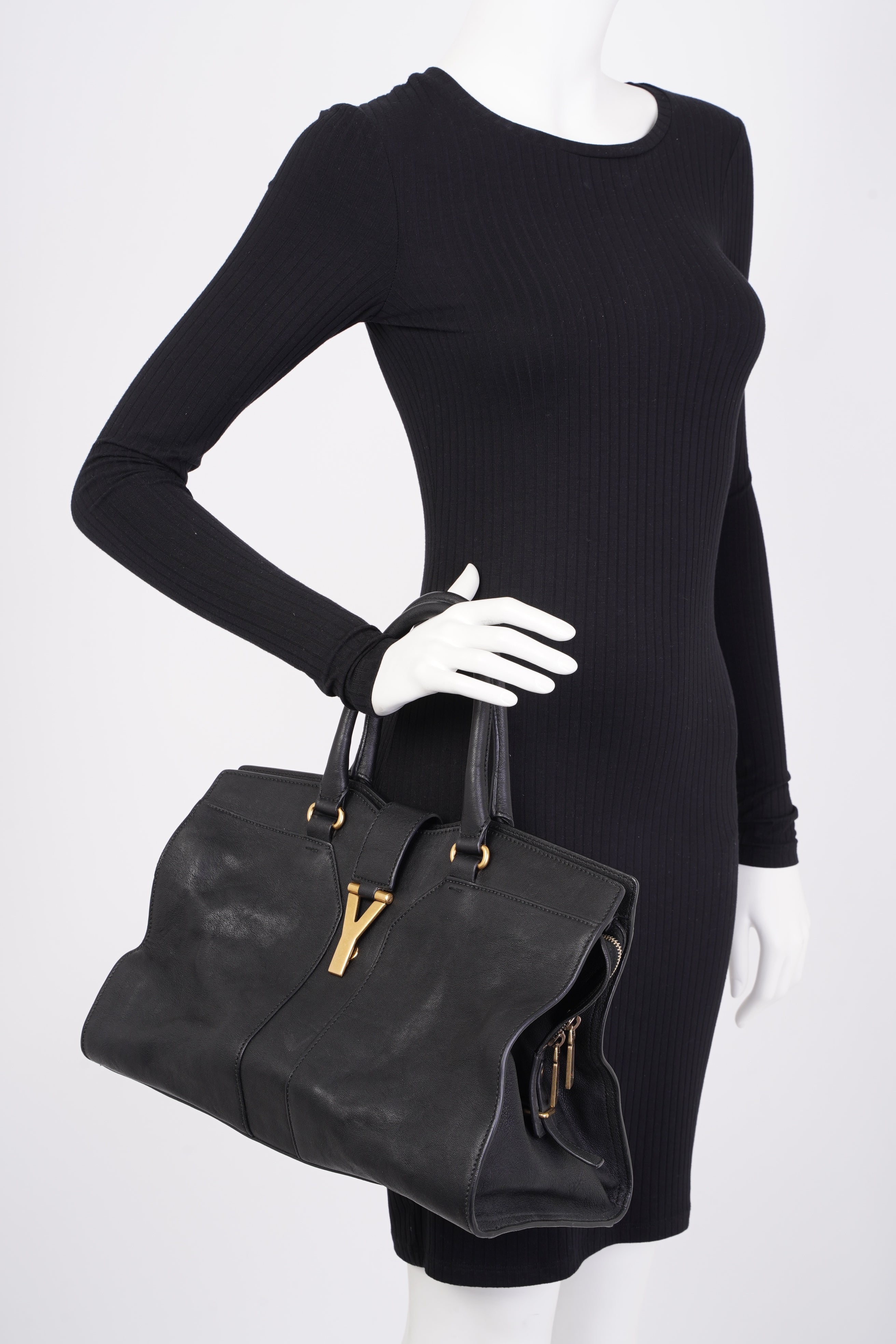 Saint Laurent Cabas Chyc Black Leather