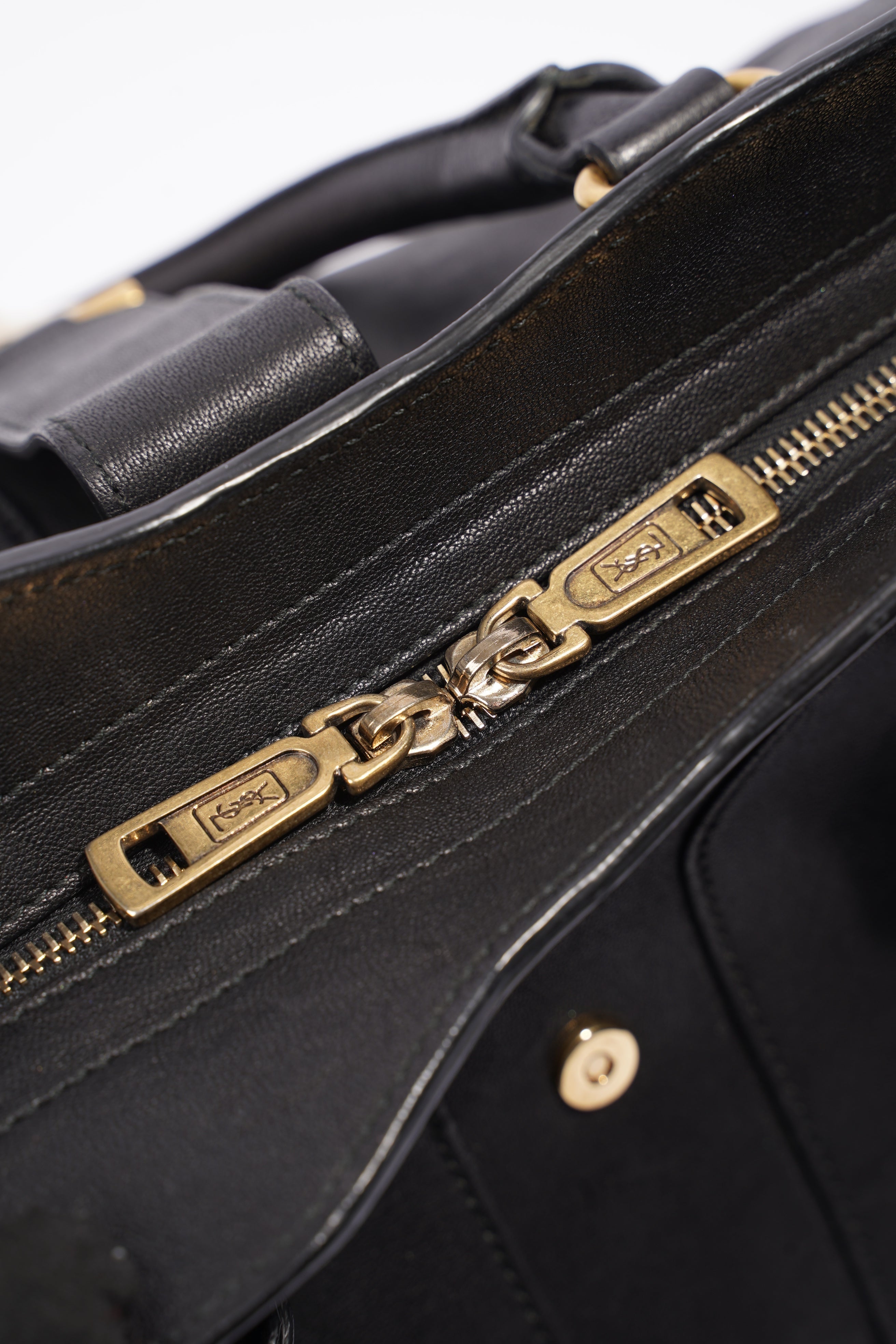 Saint Laurent Cabas Chyc Black Leather
