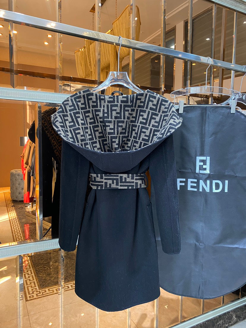LuxuryWrap Coat  Fendi 004