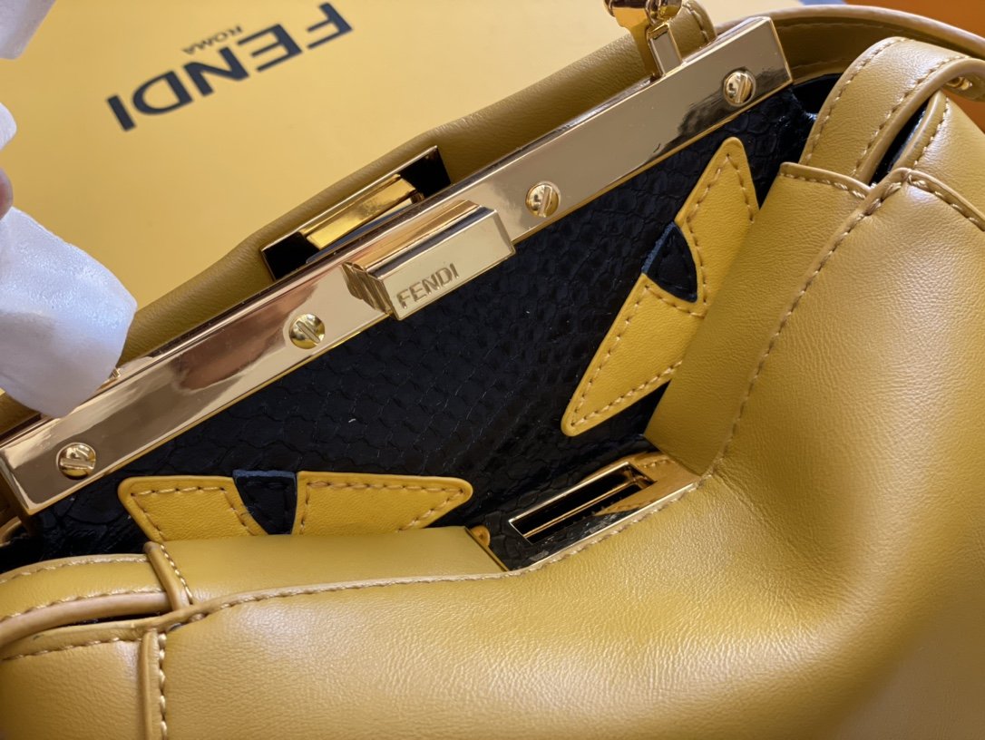Luxury  Bags Fendi 117