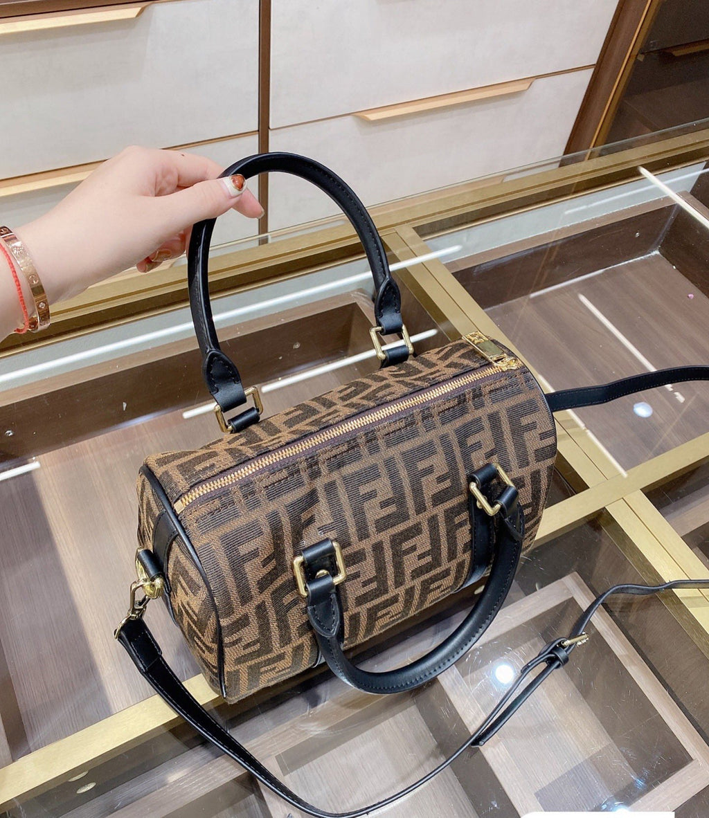 Luxury  Bags Fendi 151