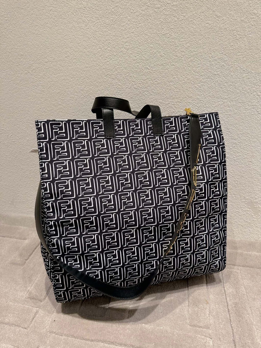 Luxury Bags Fendi 285