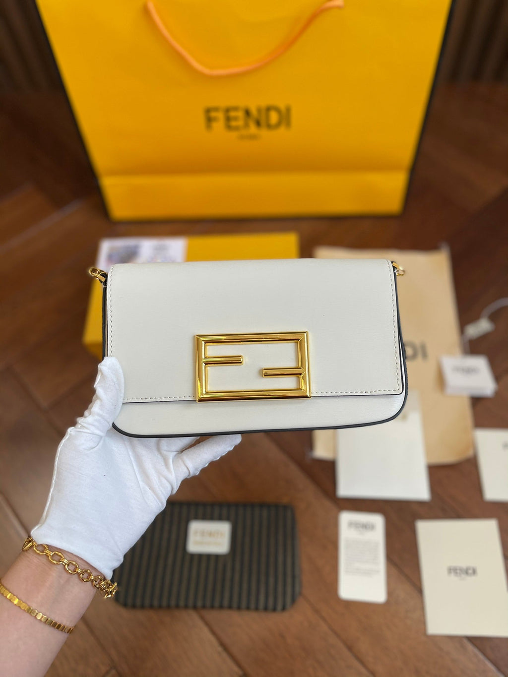 Luxury  Bags Fendi 250
