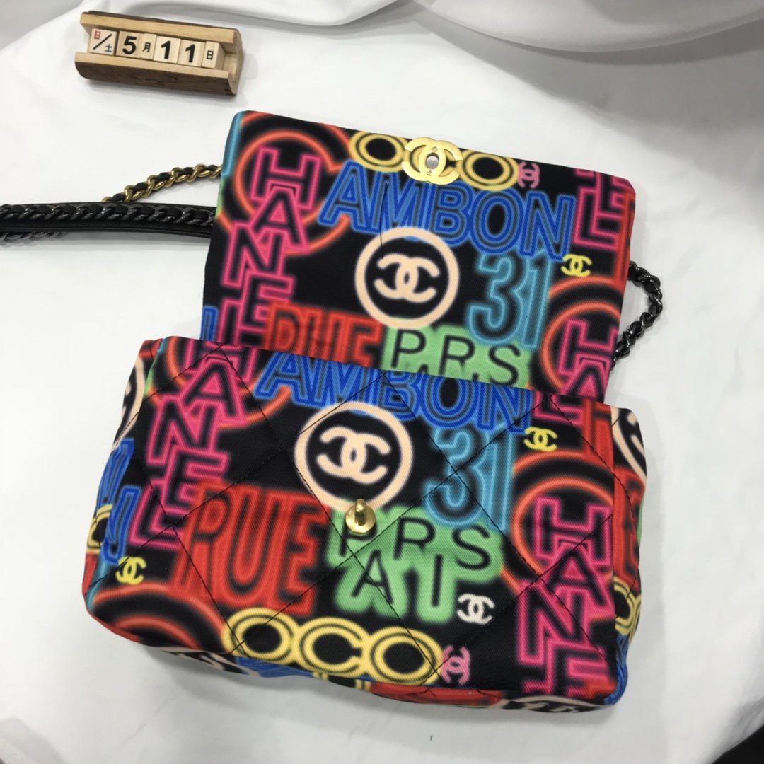 Designer Handbags Chanel 195