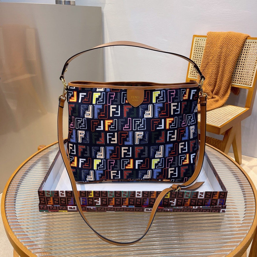 Luxury  Bags Fendi 194