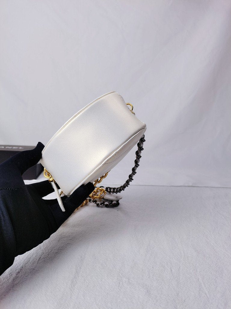 Designer Handbags Chanel 225