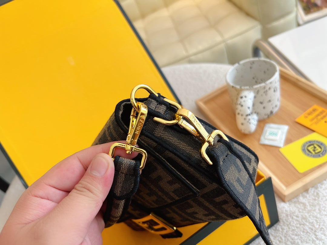 Luxury  Bags Fendi 271